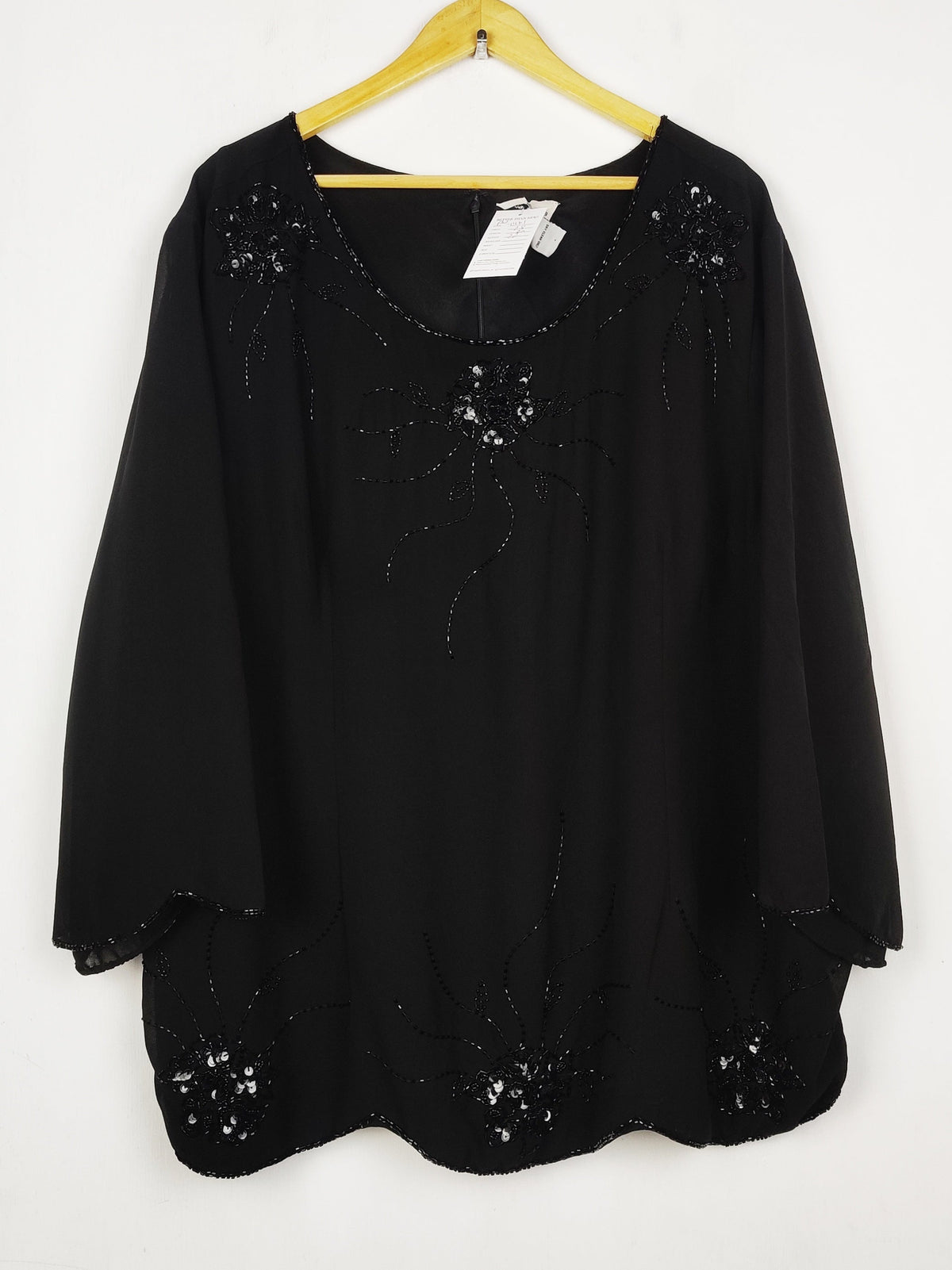 Buy online pre-used pre-loved 100% authentic & Original branded Anthony Richard (PW-1461) available in Pakistan. Top international brands avilable.