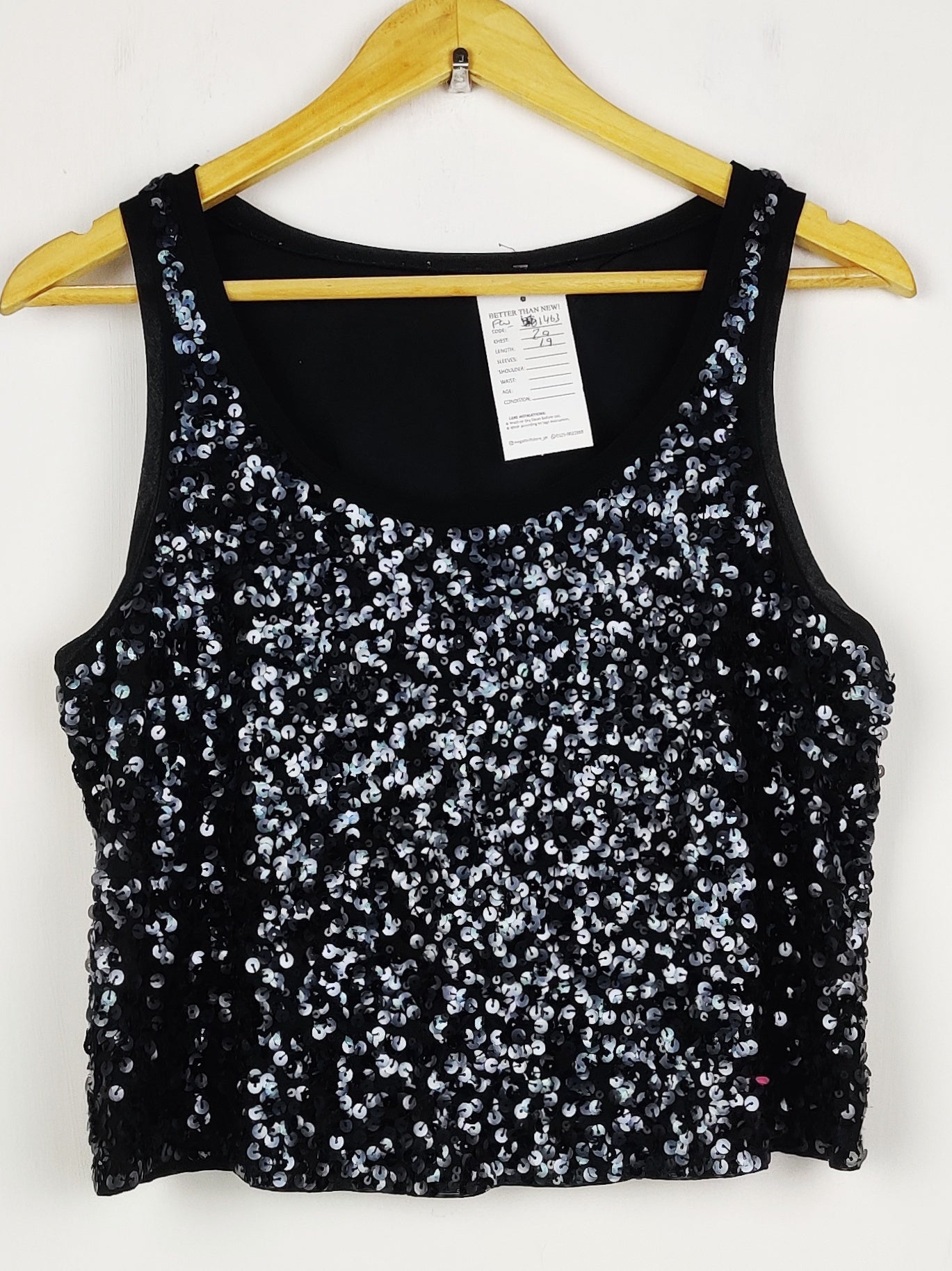 Buy online pre-used pre-loved 100% authentic & Original branded Unknown Brand (PW-1463) available in Pakistan. Top international brands avilable.