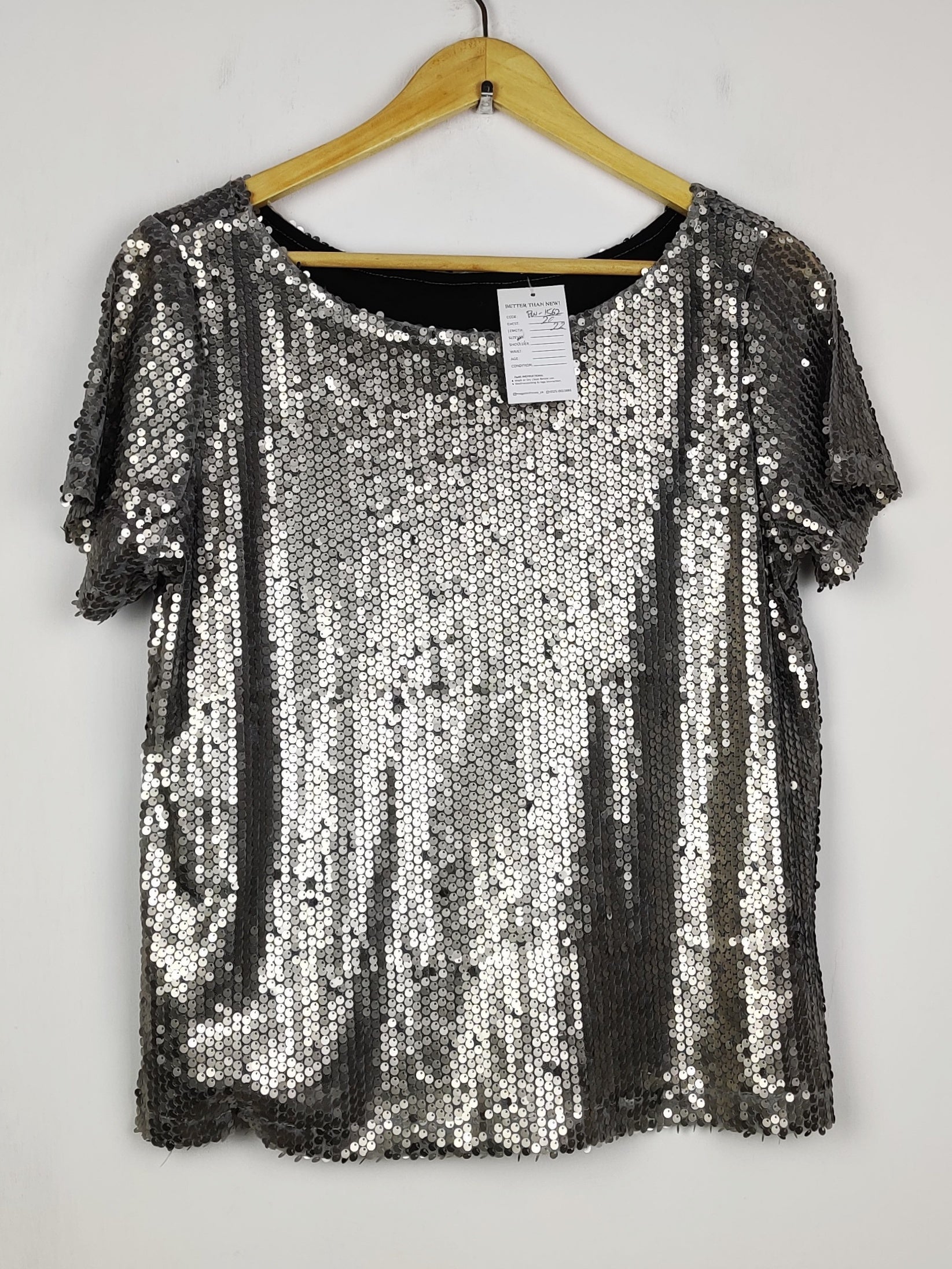 Buy online pre-used pre-loved 100% authentic & Original branded Unknown Brand (PW-1562) available in Pakistan. Top international brands avilable.