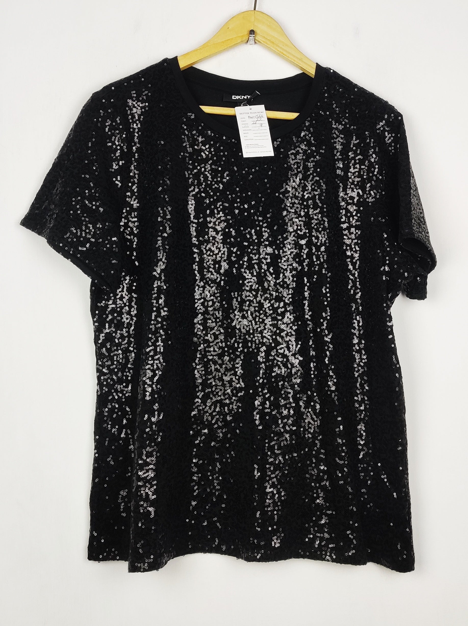 Buy online pre-used pre-loved 100% authentic & Original branded Dkny (PW-1566) available in Pakistan. Top international brands avilable.
