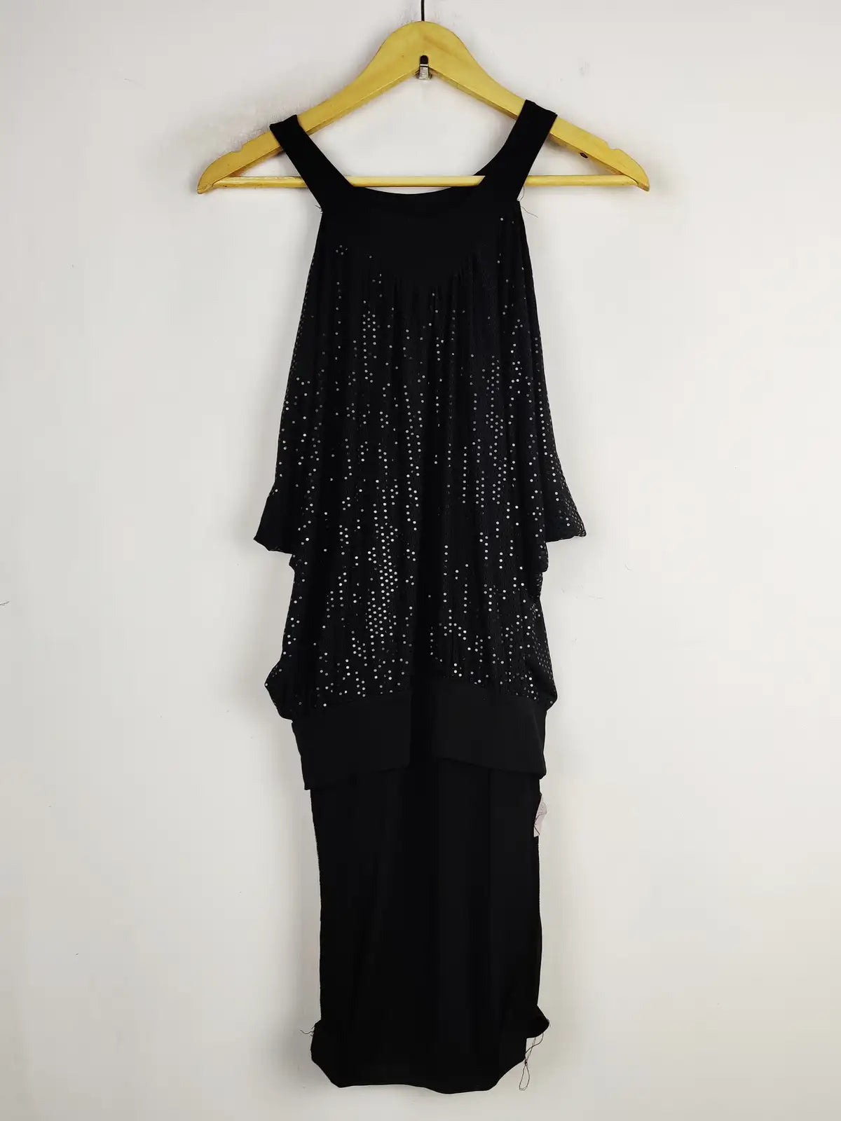 Buy online pre-used pre-loved 100% authentic & Original branded Unknown Brand (PW-160) available in Pakistan. Top international brands avilable.