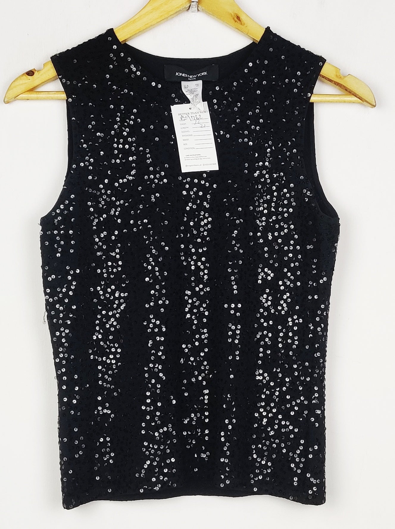 Buy online pre-used pre-loved 100% authentic & Original branded Jones New Work (PW-1762) available in Pakistan. Top international brands avilable.