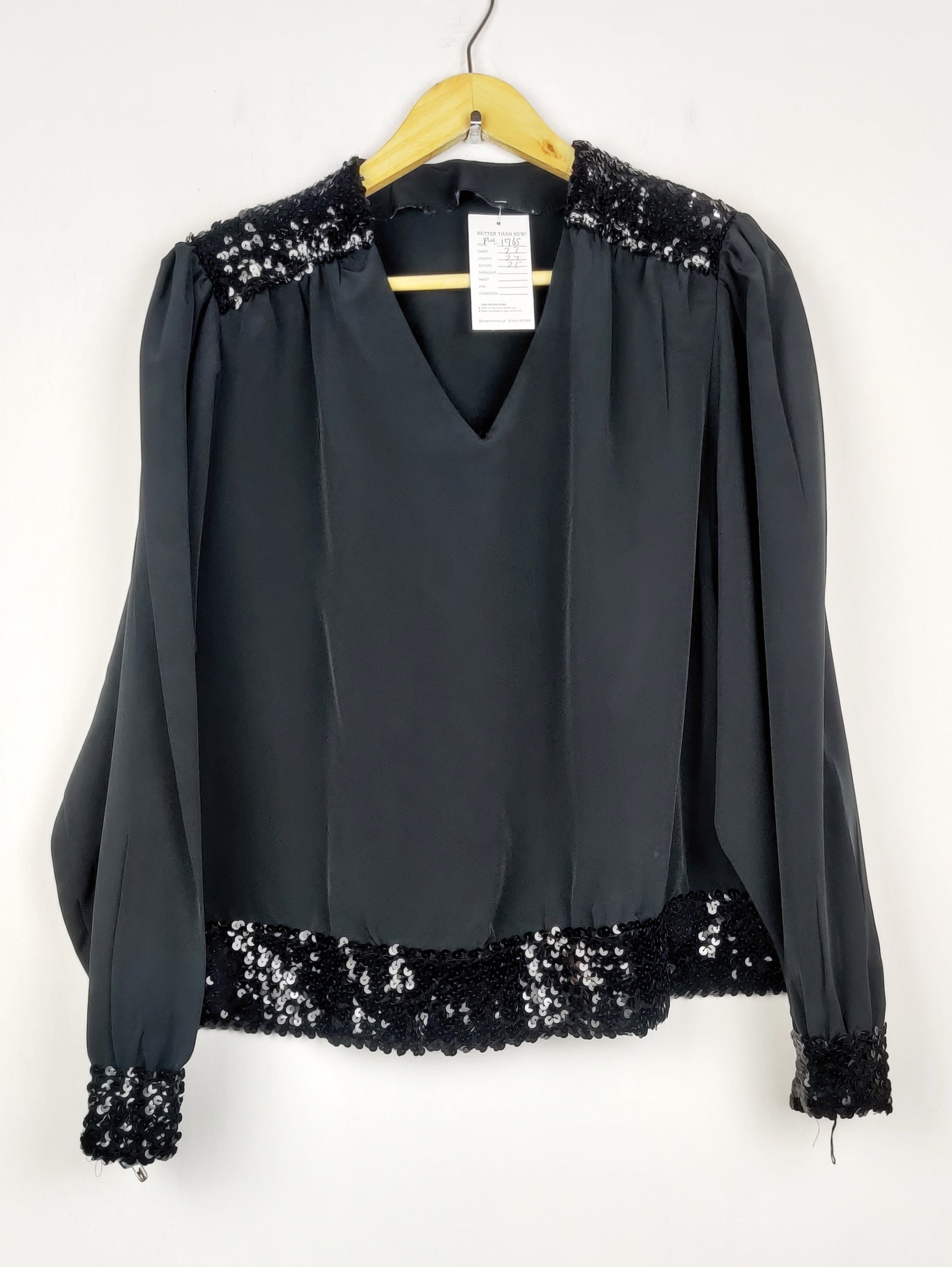 Buy online pre-used pre-loved 100% authentic & Original branded Unknown Brand (PW-1765) available in Pakistan. Top international brands avilable.