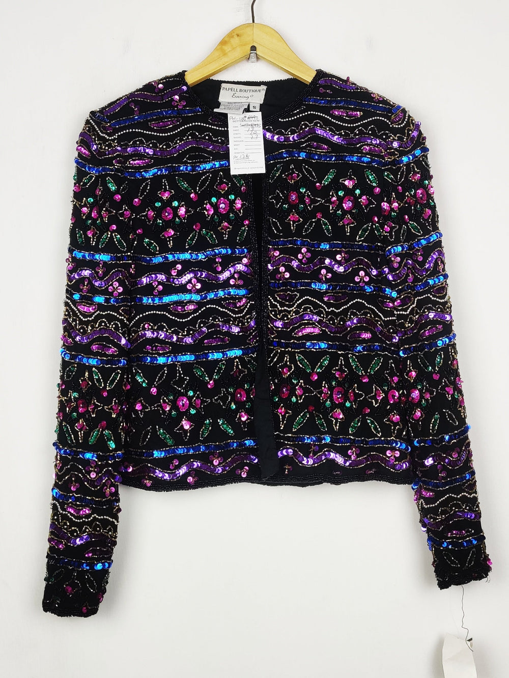 Buy online pre-used pre-loved 100% authentic & Original branded Papell Boutique (PW-1781) available in Pakistan. Top international brands avilable.