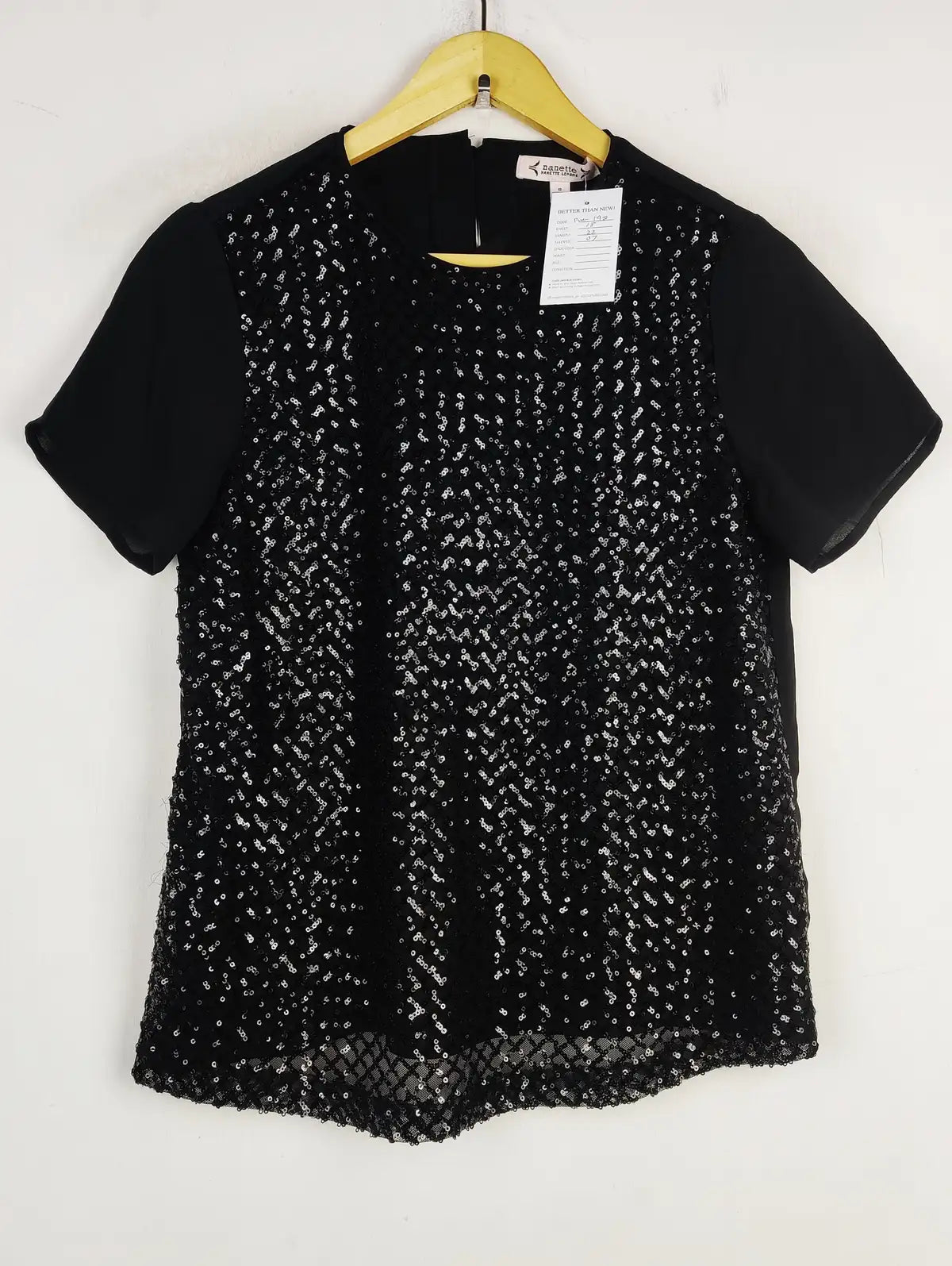 Buy online pre-used pre-loved 100% authentic & Original branded Nanette (PW-198) available in Pakistan. Top international brands avilable.