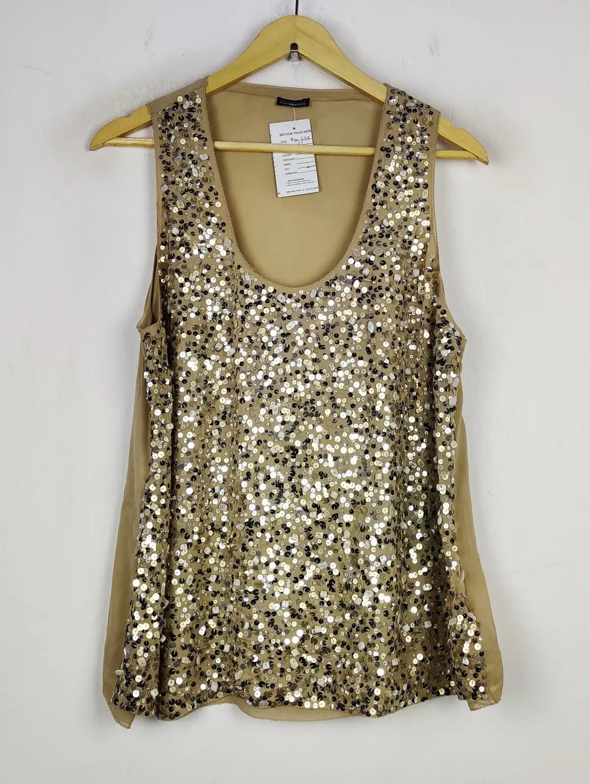 Buy online pre-used pre-loved 100% authentic & Original branded Magaschoni Collection (PW-233) available in Pakistan. Top international brands avilable.