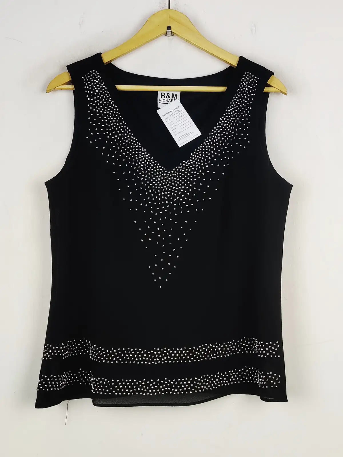 Buy online pre-used pre-loved 100% authentic & Original branded R&M (PW-272) available in Pakistan. Top international brands avilable.