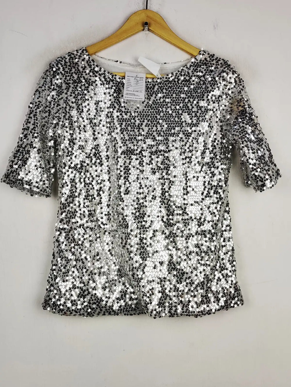 Buy online pre-used pre-loved 100% authentic & Original branded Unknown Brand (PW-27) available in Pakistan. Top international brands avilable.