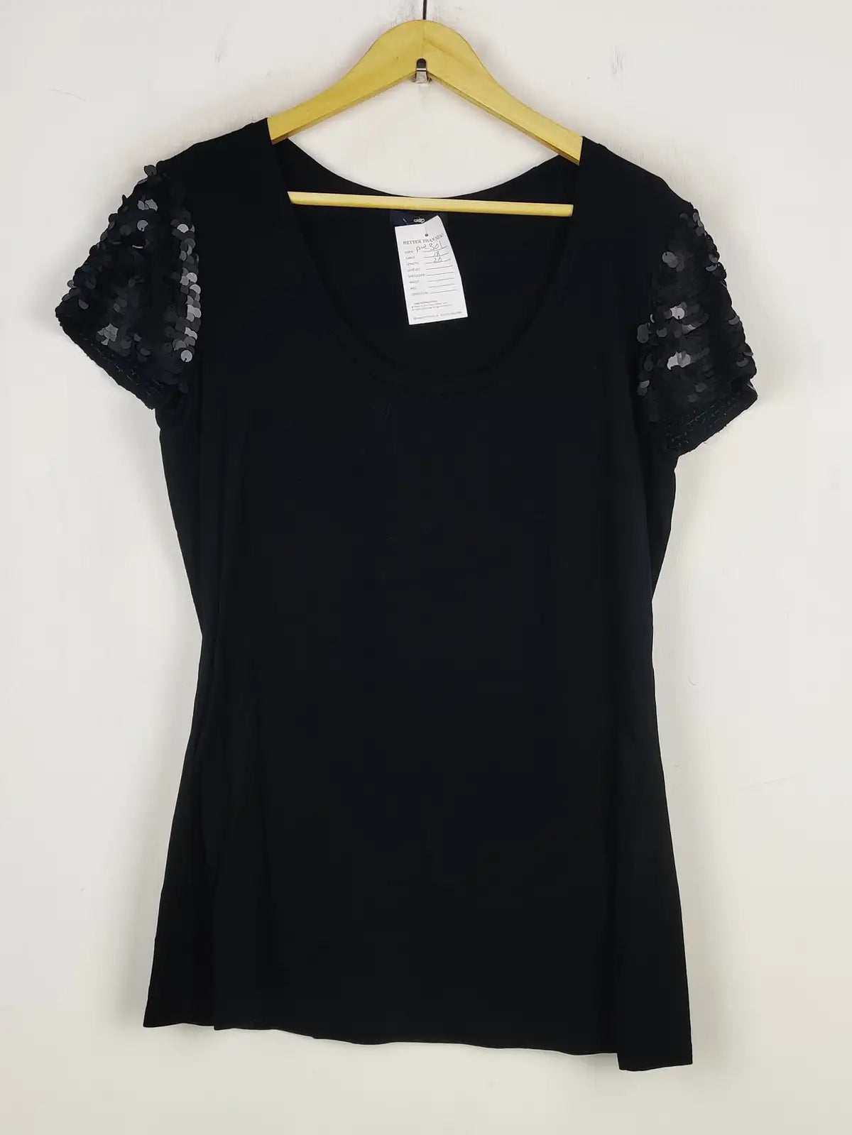Buy online pre-used pre-loved 100% authentic & Original branded Gap (PW-301) available in Pakistan. Top international brands avilable.