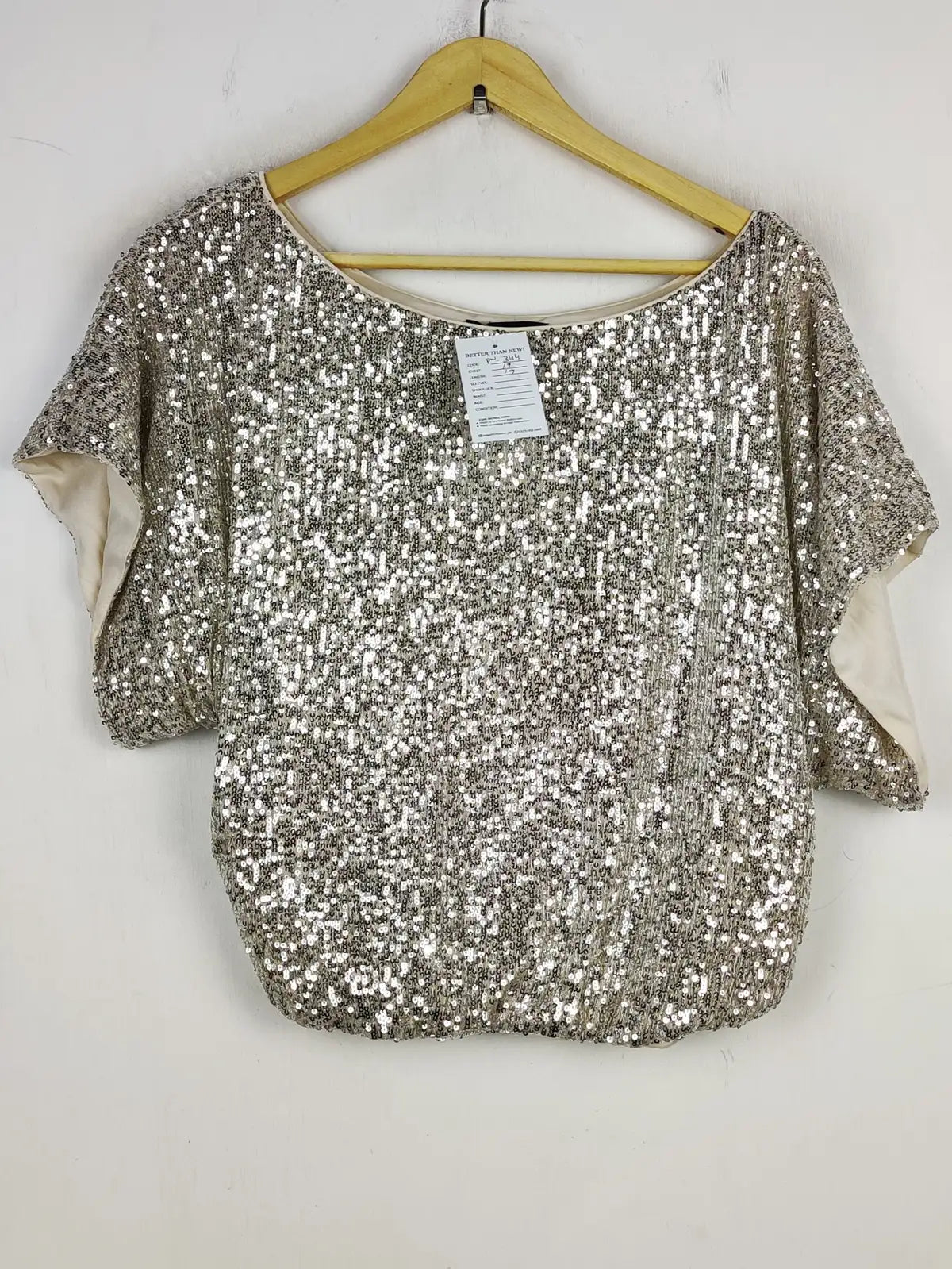 Buy online pre-used pre-loved 100% authentic & Original branded Aakaa (PW-344) available in Pakistan. Top international brands avilable.