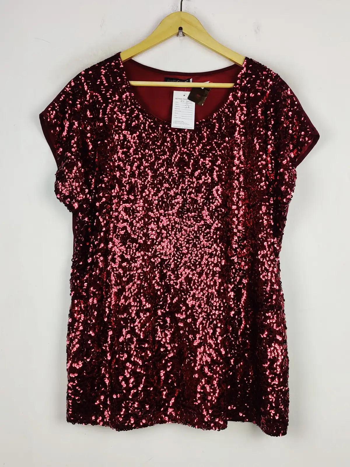 Buy online pre-used pre-loved 100% authentic & Original branded Pretty Guide (PW-352) available in Pakistan. Top international brands avilable.