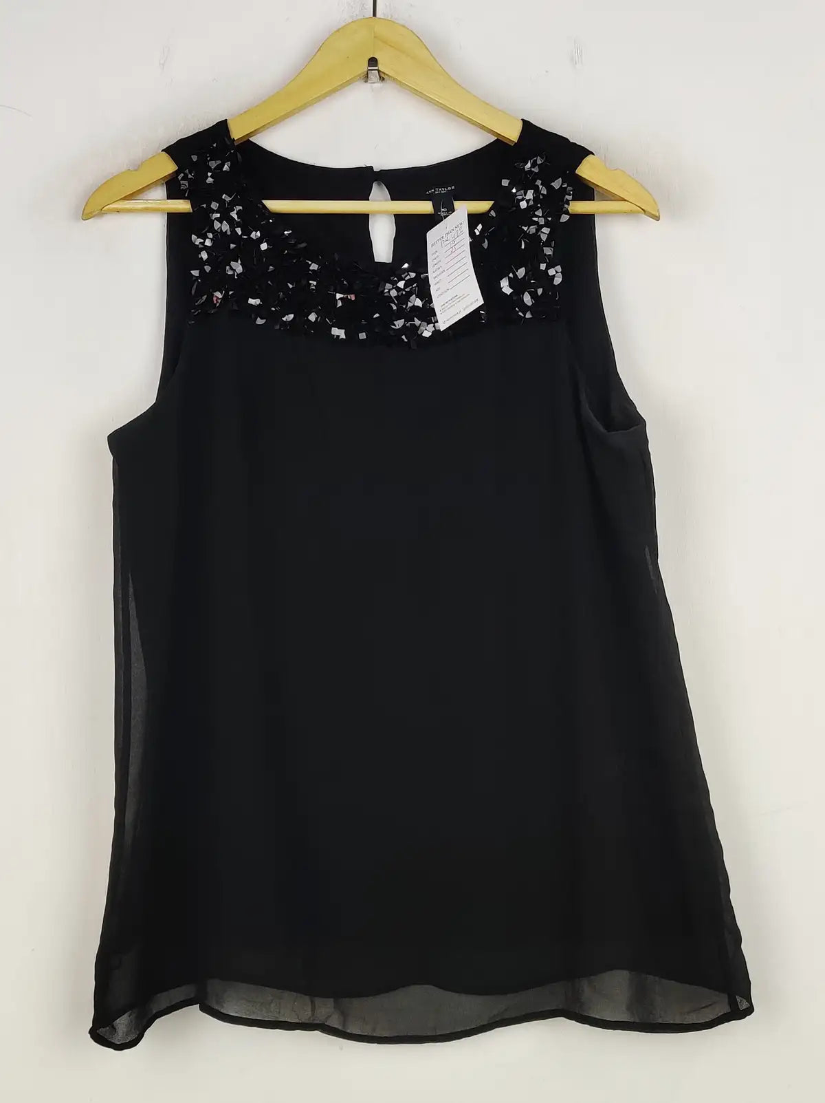 Buy online pre-used pre-loved 100% authentic & Original branded Ann Taylor (PW-422) available in Pakistan. Top international brands avilable.