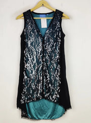 Buy online pre-used pre-loved 100% authentic & Original branded Simply Vera (PW-425) available in Pakistan. Top international brands avilable.