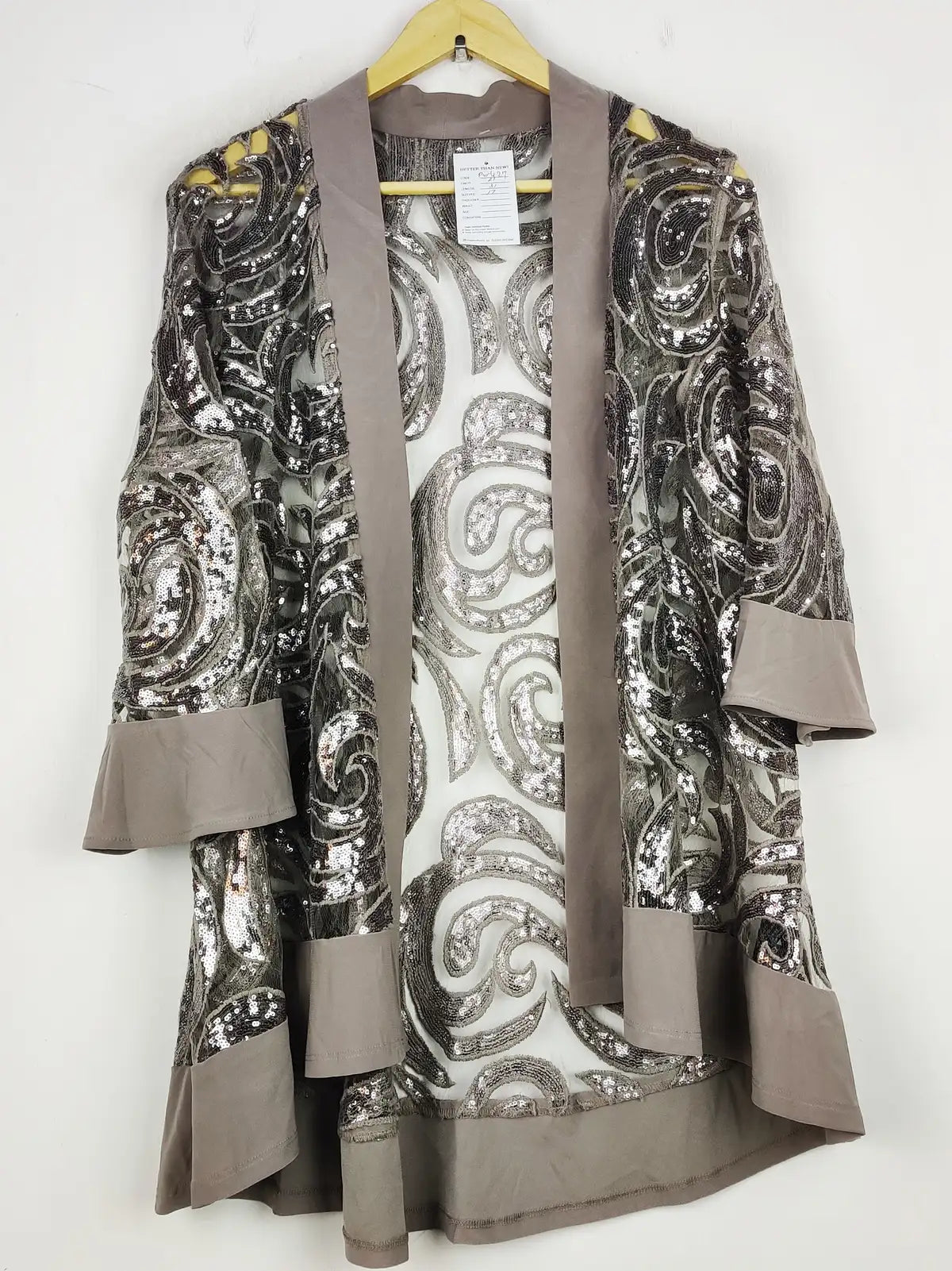 Buy online pre-used pre-loved 100% authentic & Original branded Unknown Brand (PW-427) available in Pakistan. Top international brands avilable.