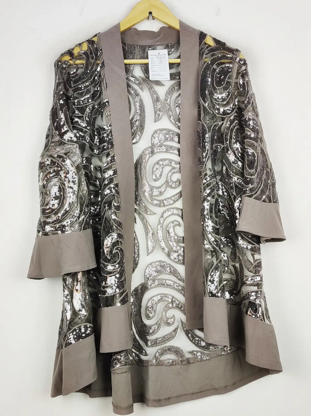 Buy online pre-used pre-loved 100% authentic & Original branded Unknown Brand (PW-427) available in Pakistan. Top international brands avilable.