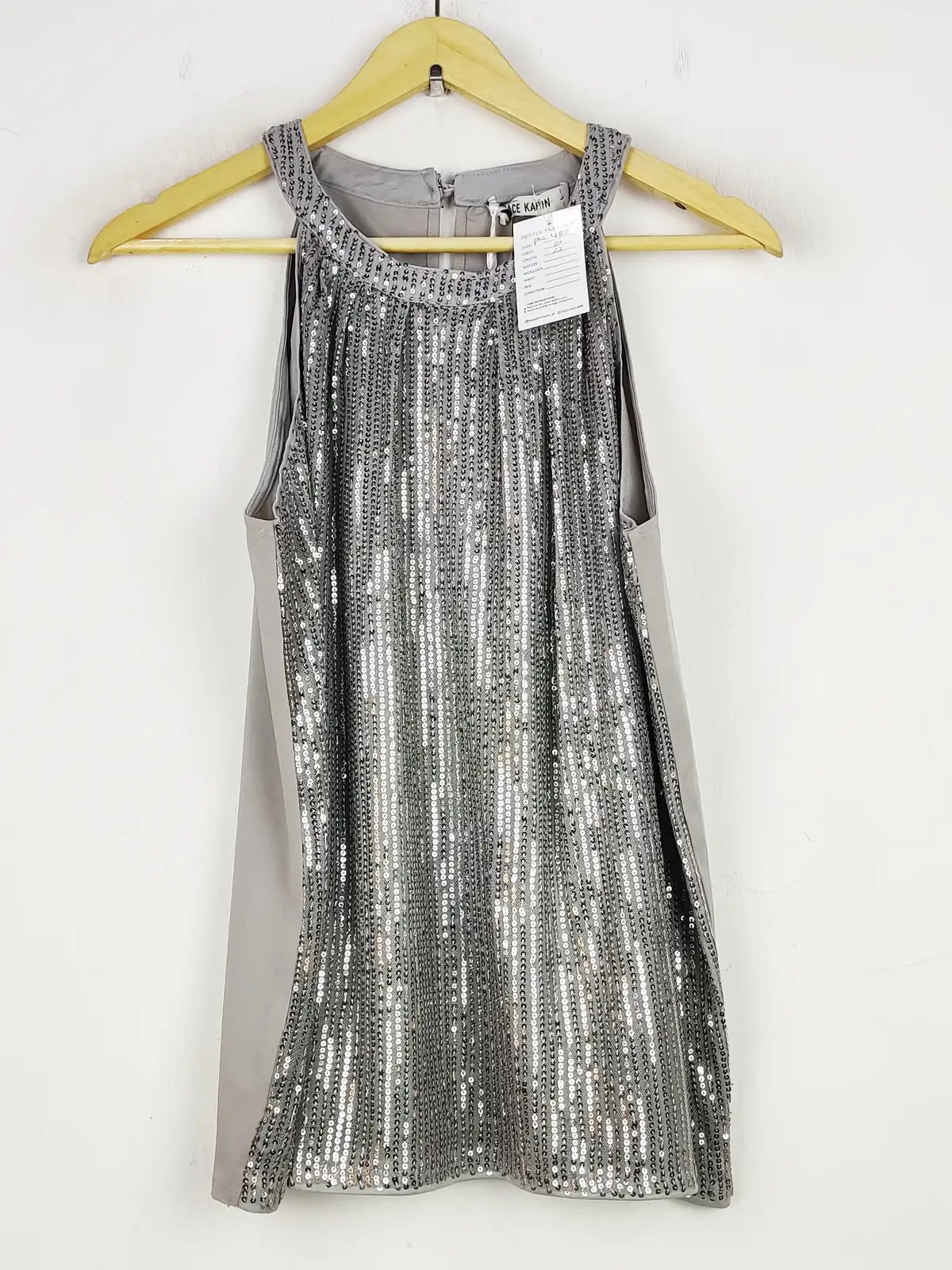 Buy online pre-used pre-loved 100% authentic & Original branded Grace Karin (PW-482) available in Pakistan. Top international brands avilable.