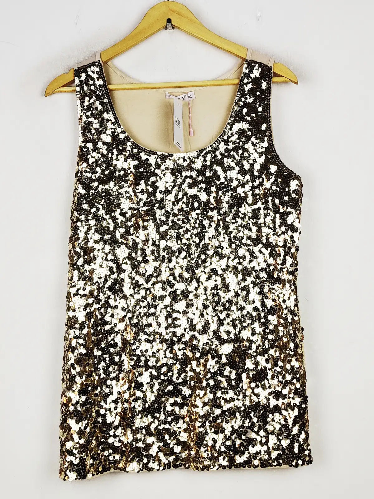 Buy online pre-used pre-loved 100% authentic & Original branded Maner (PW-503) available in Pakistan. Top international brands avilable.