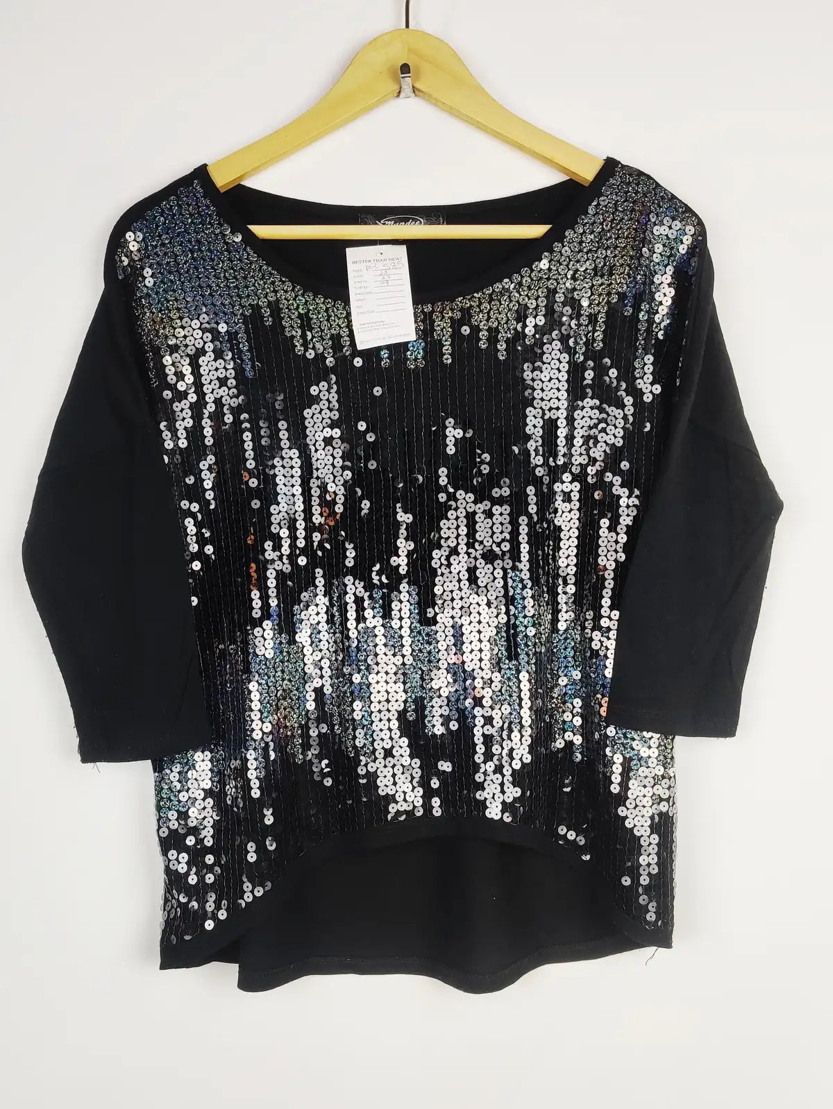 Buy online pre-used pre-loved 100% authentic & Original branded Mandee (PW-585) available in Pakistan. Top international brands avilable.