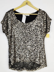 Buy online pre-used pre-loved 100% authentic & Original branded Vintage Illawarra (PW-597) available in Pakistan. Top international brands avilable.