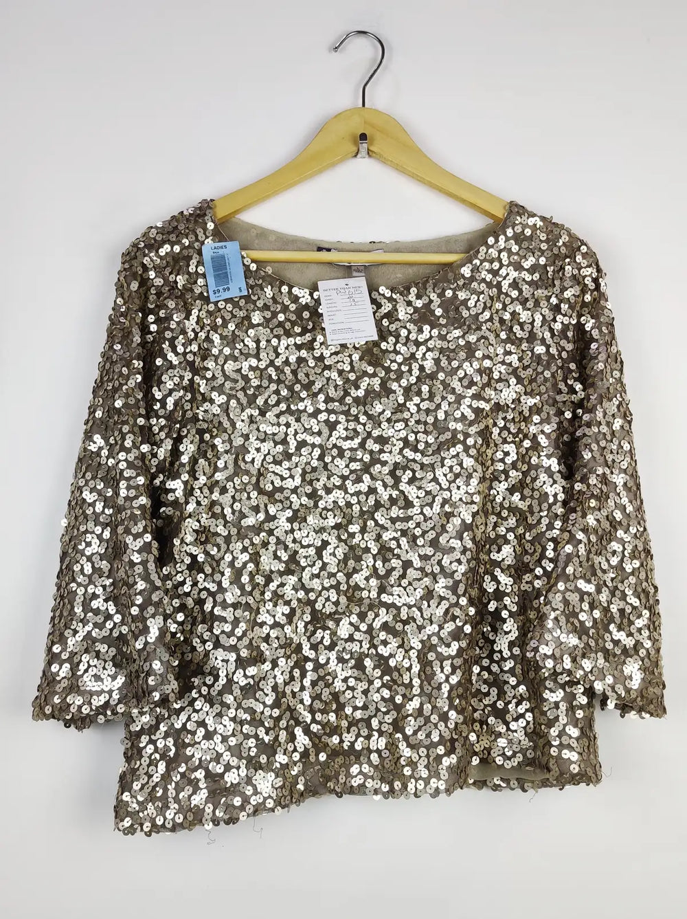 Buy online pre-used pre-loved 100% authentic & Original branded Jennifer Lopez (PW-615) available in Pakistan. Top international brands avilable.