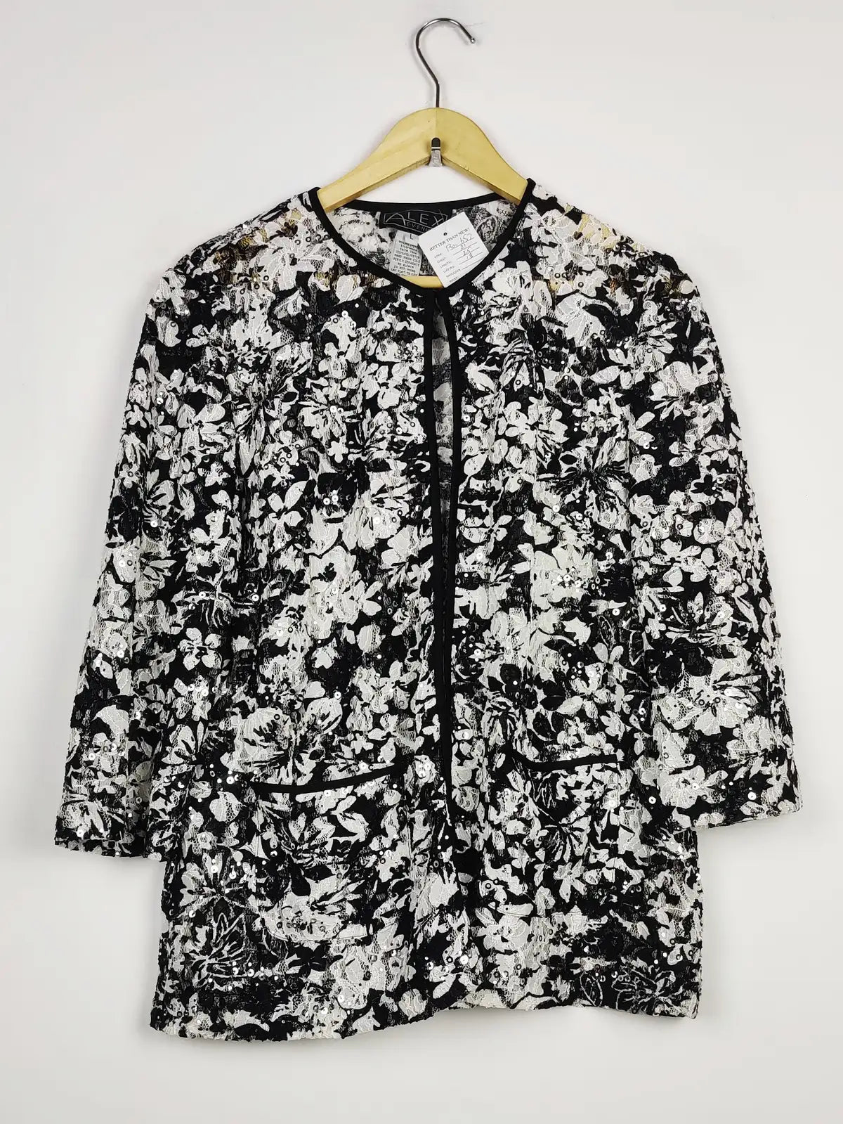 Buy online pre-used pre-loved 100% authentic & Original branded Alex (PW-657) available in Pakistan. Top international brands avilable.