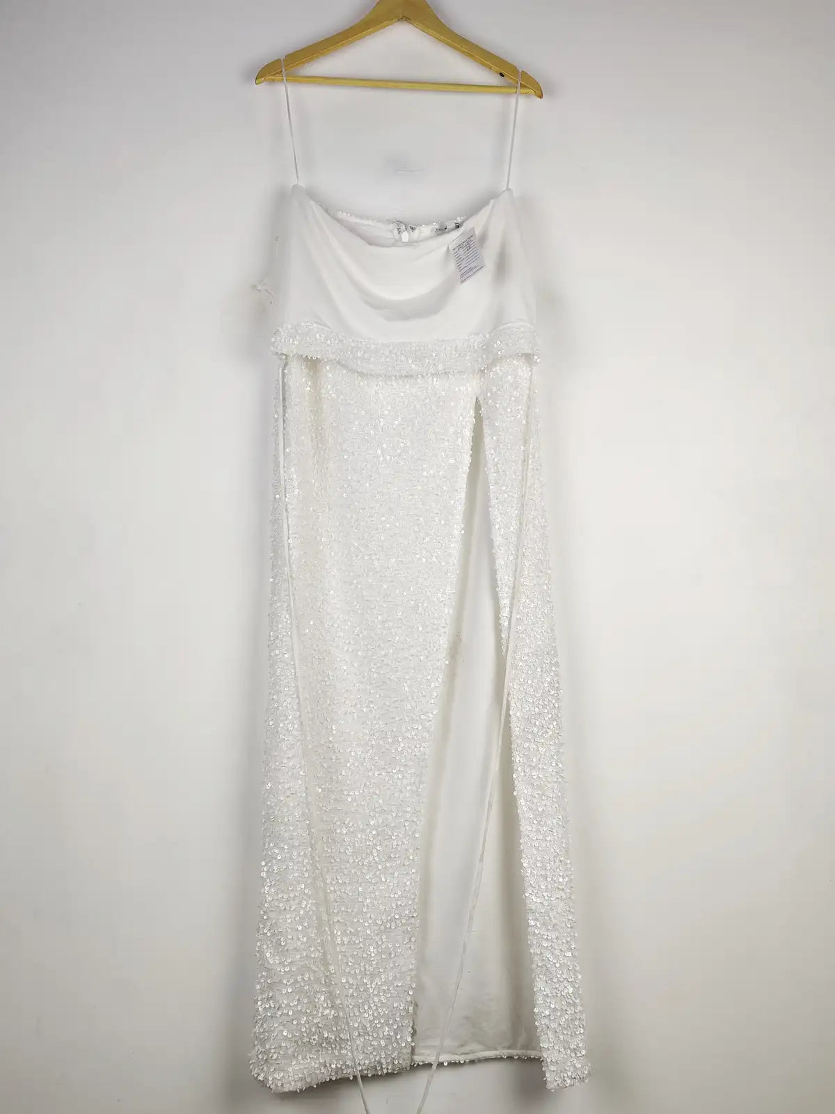 Buy online pre-used pre-loved 100% authentic & Original branded Fashion Nova (PW-684) available in Pakistan. Top international brands avilable.