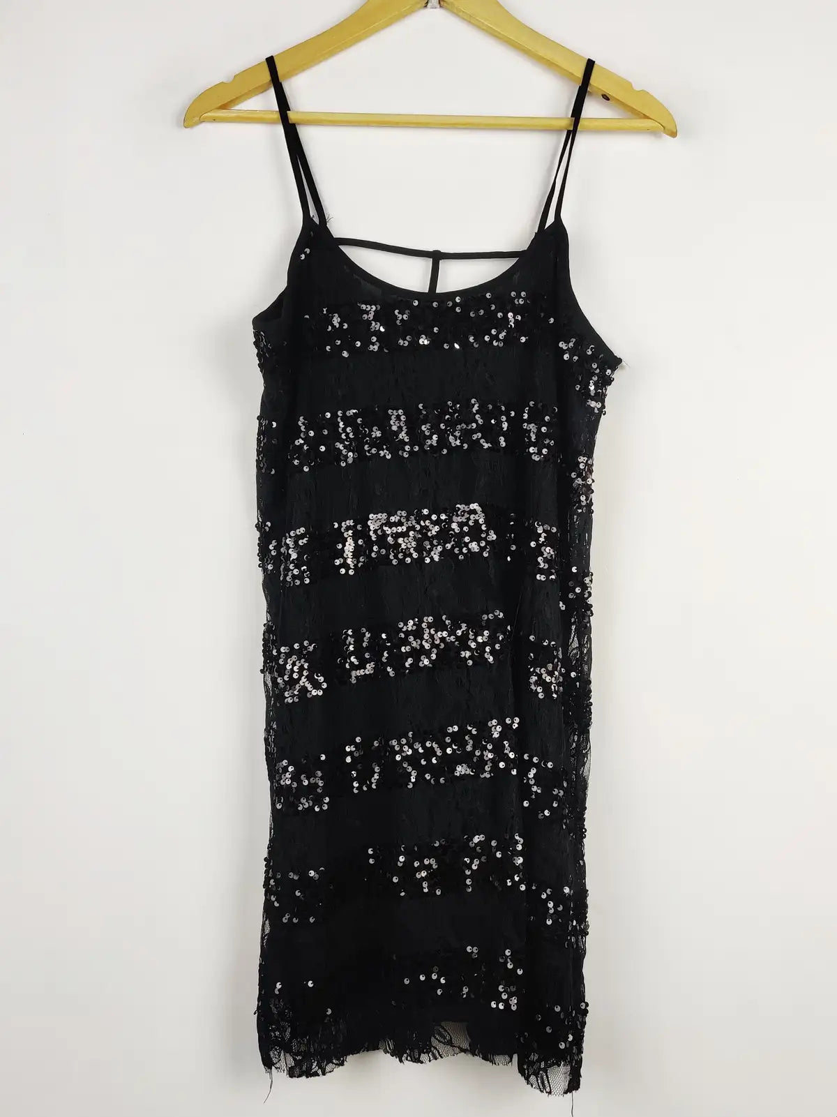 Buy online pre-used pre-loved 100% authentic & Original branded Wet Seal (PW-695) available in Pakistan. Top international brands avilable.