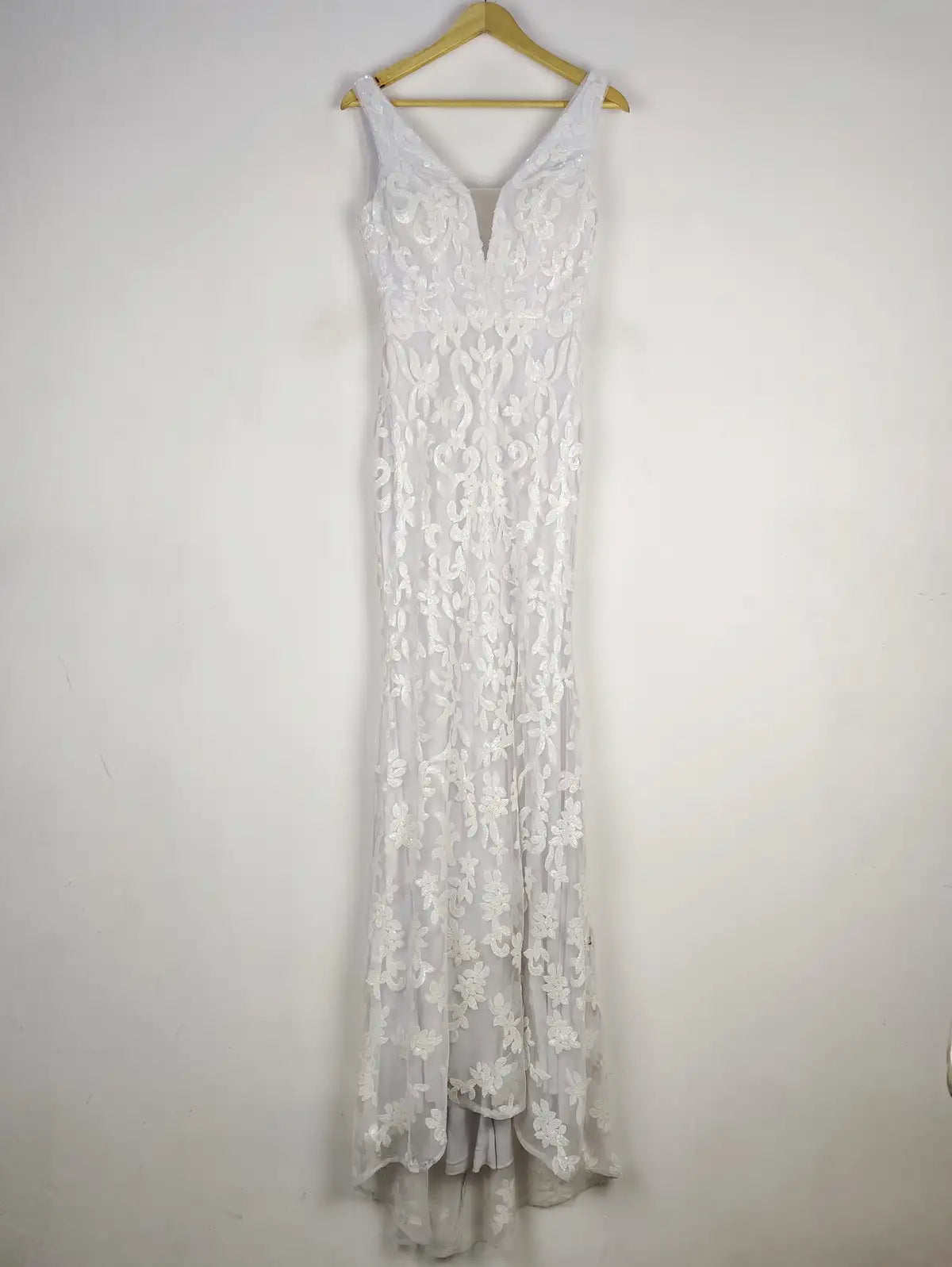 Buy online pre-used pre-loved 100% authentic & Original branded Unknown Brand (PW-717) available in Pakistan. Top international brands avilable.