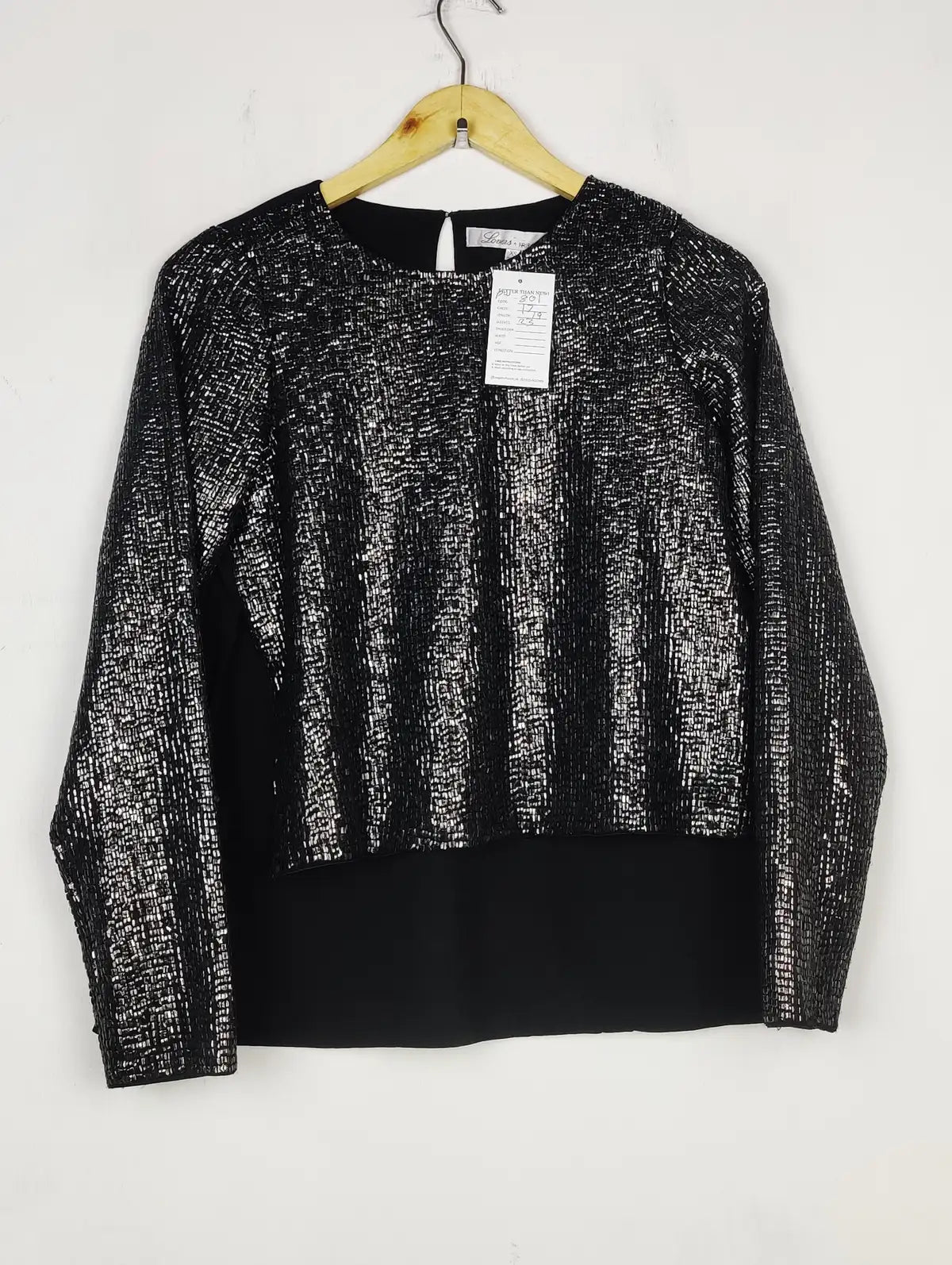 Buy online pre-used pre-loved 100% authentic & Original branded Lovers & Friends (PW-801) available in Pakistan. Top international brands avilable.