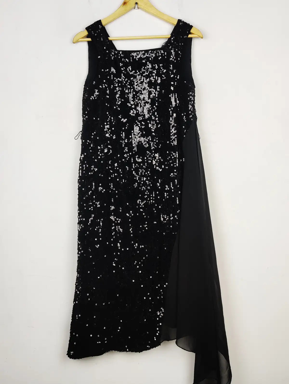 Buy online pre-used pre-loved 100% authentic & Original branded French Collection (PW-803) available in Pakistan. Top international brands avilable.