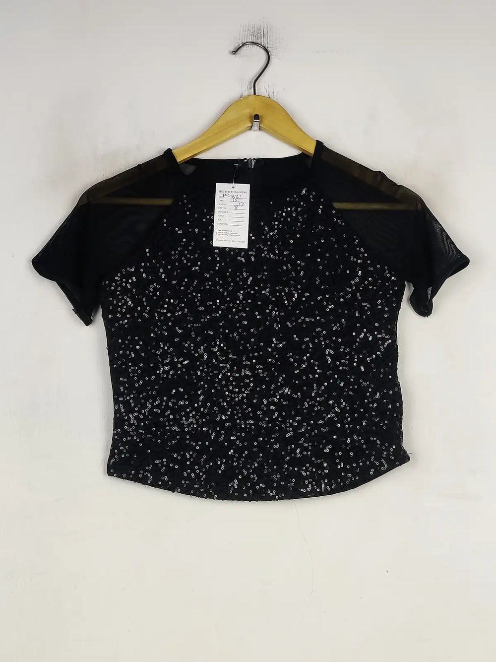 Buy online pre-used pre-loved 100% authentic & Original branded Unknown Brand (PW-821) available in Pakistan. Top international brands avilable.