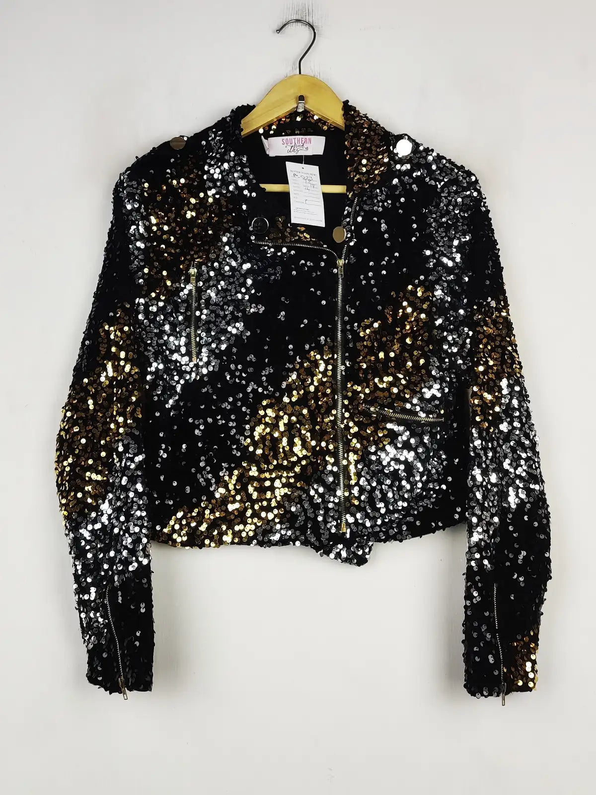 Buy online pre-used pre-loved 100% authentic & Original branded Southern Trend (PW-823) available in Pakistan. Top international brands avilable.