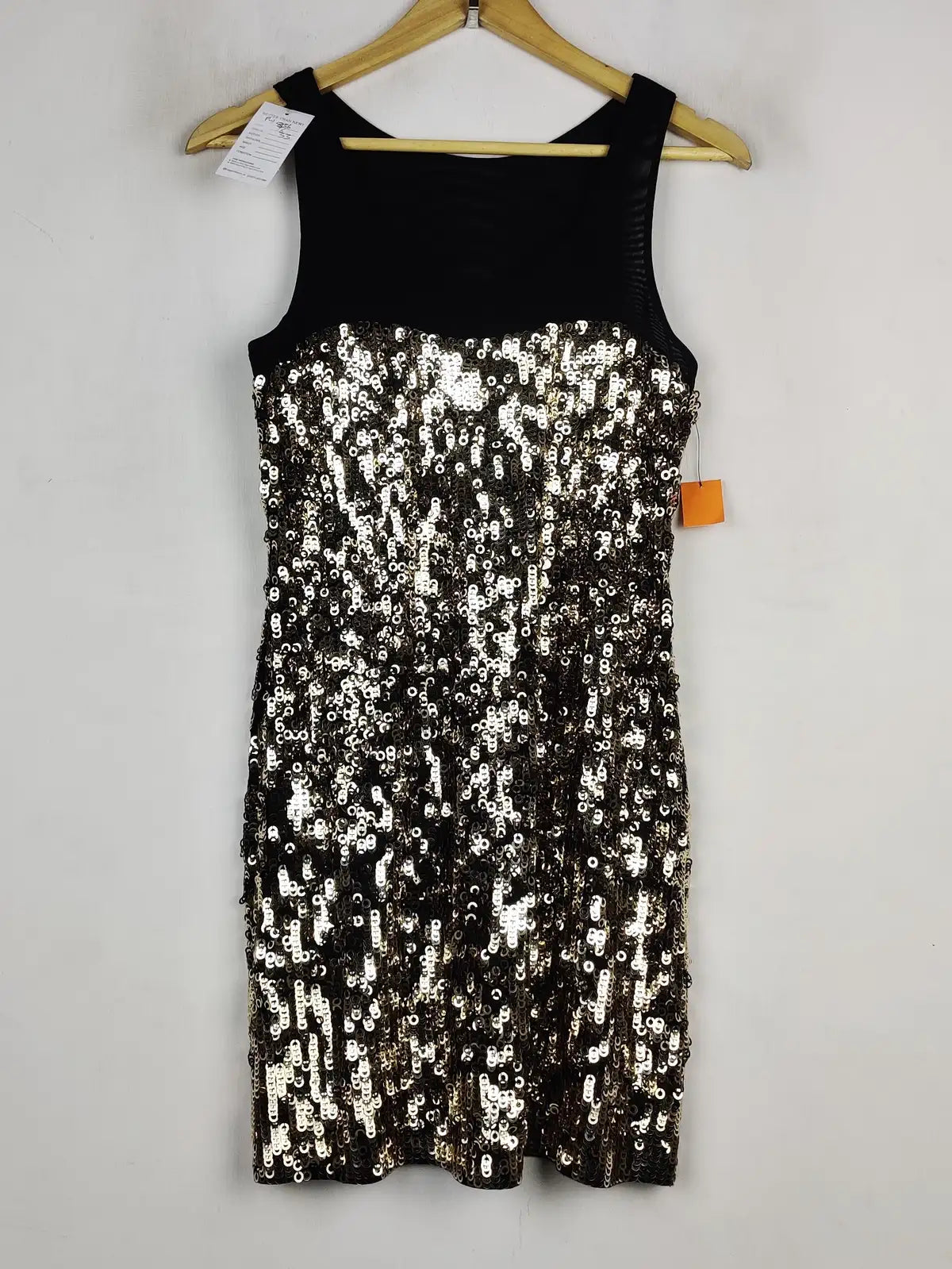 Buy online pre-used pre-loved 100% authentic & Original branded Unknown Brand (PW-836) available in Pakistan. Top international brands avilable.