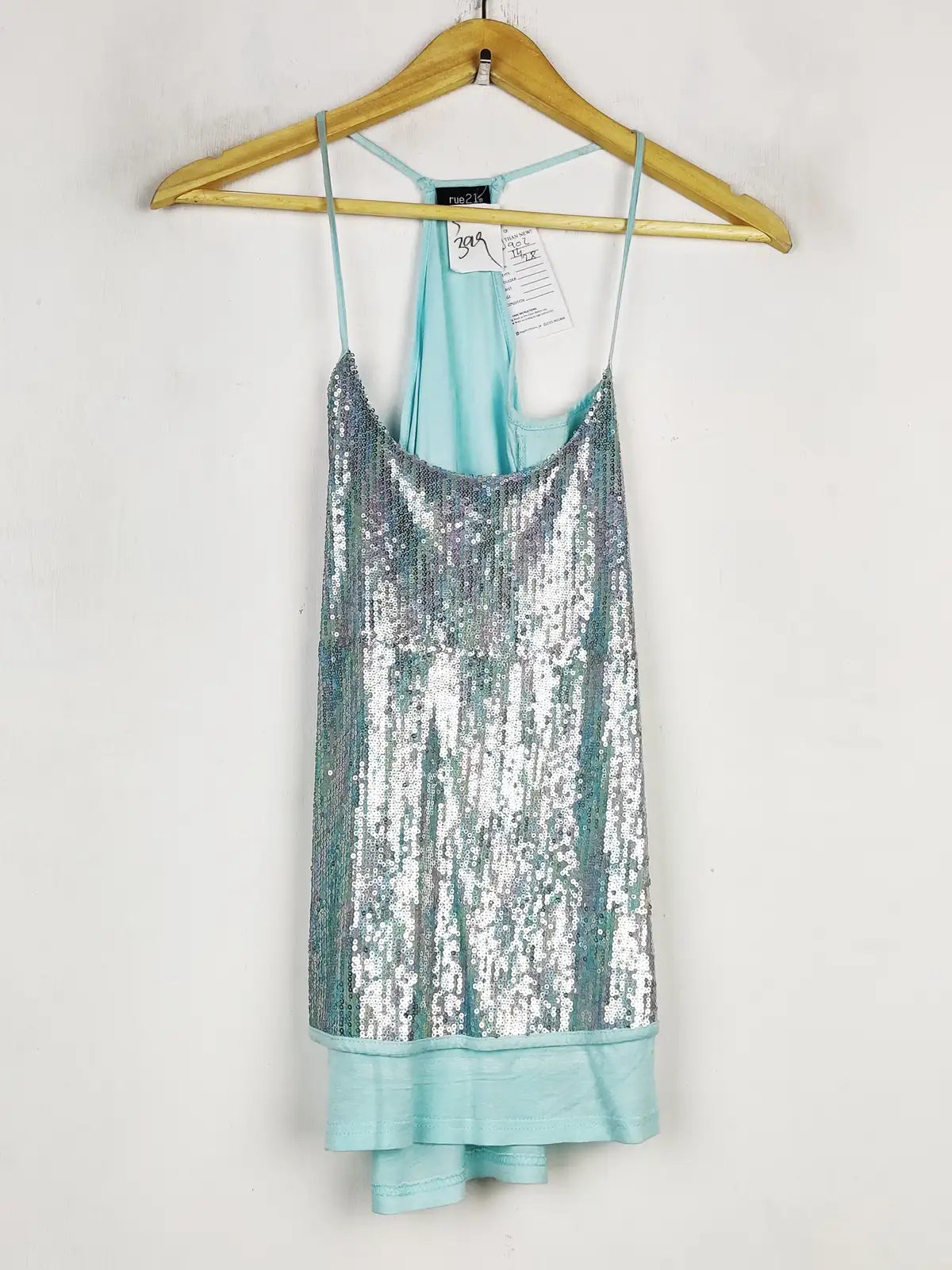 Buy online pre-used pre-loved 100% authentic & Original branded Rue 21 (PW-902) available in Pakistan. Top international brands avilable.