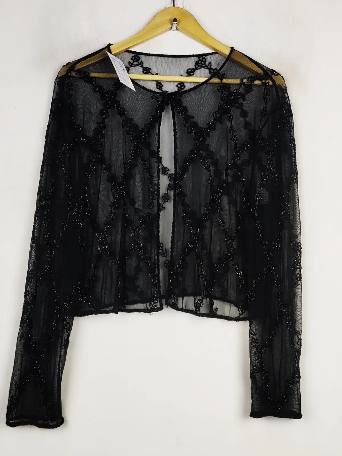 Buy online pre-used pre-loved 100% authentic & Original branded Unknown Brand (PW-942) available in Pakistan. Top international brands avilable.
