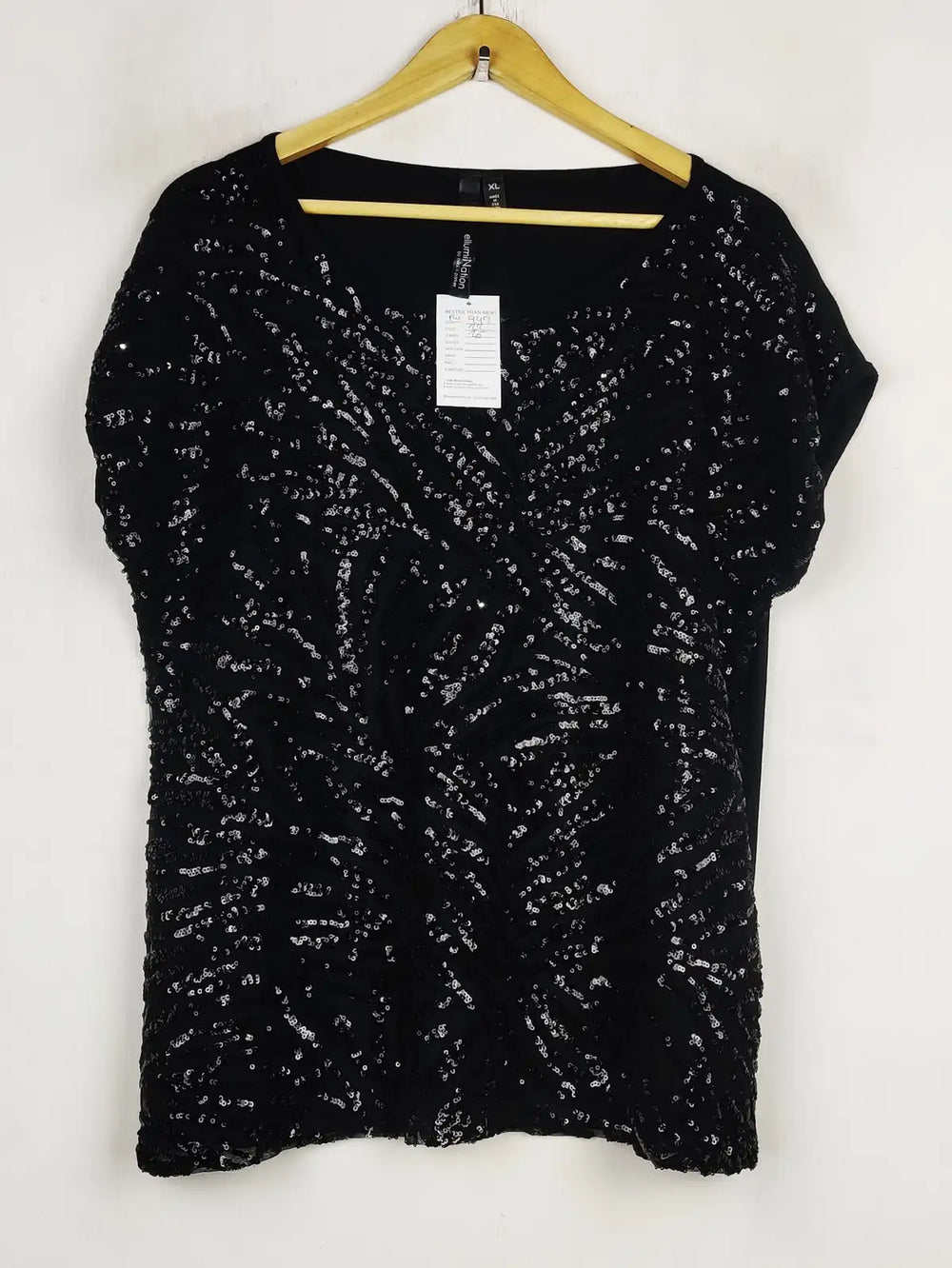 Buy online pre-used pre-loved 100% authentic & Original branded Ellumination (PW-947) available in Pakistan. Top international brands avilable.