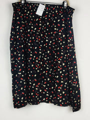 Buy online pre-used pre-loved 100% authentic & Original branded Lineav (S-1006) available in Pakistan. Top international brands avilable.