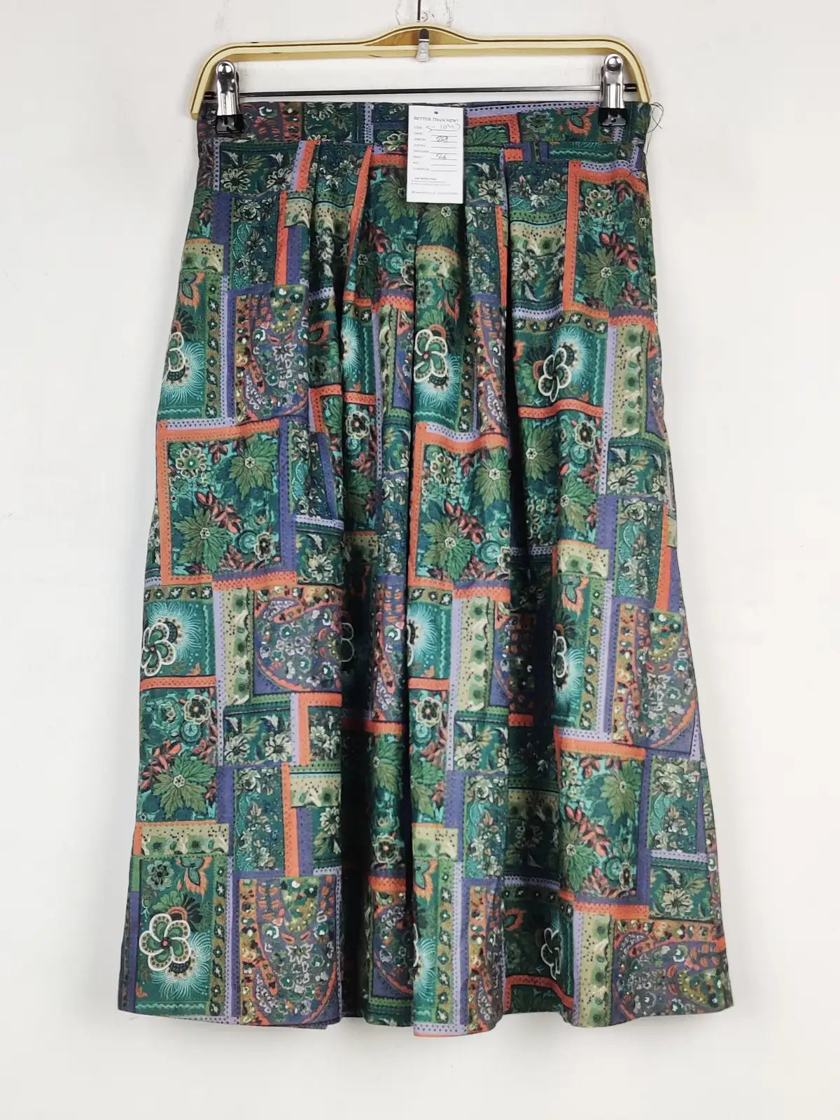Buy online pre-used pre-loved 100% authentic & Original branded Unknown Brand (S-1047) available in Pakistan. Top international brands avilable.