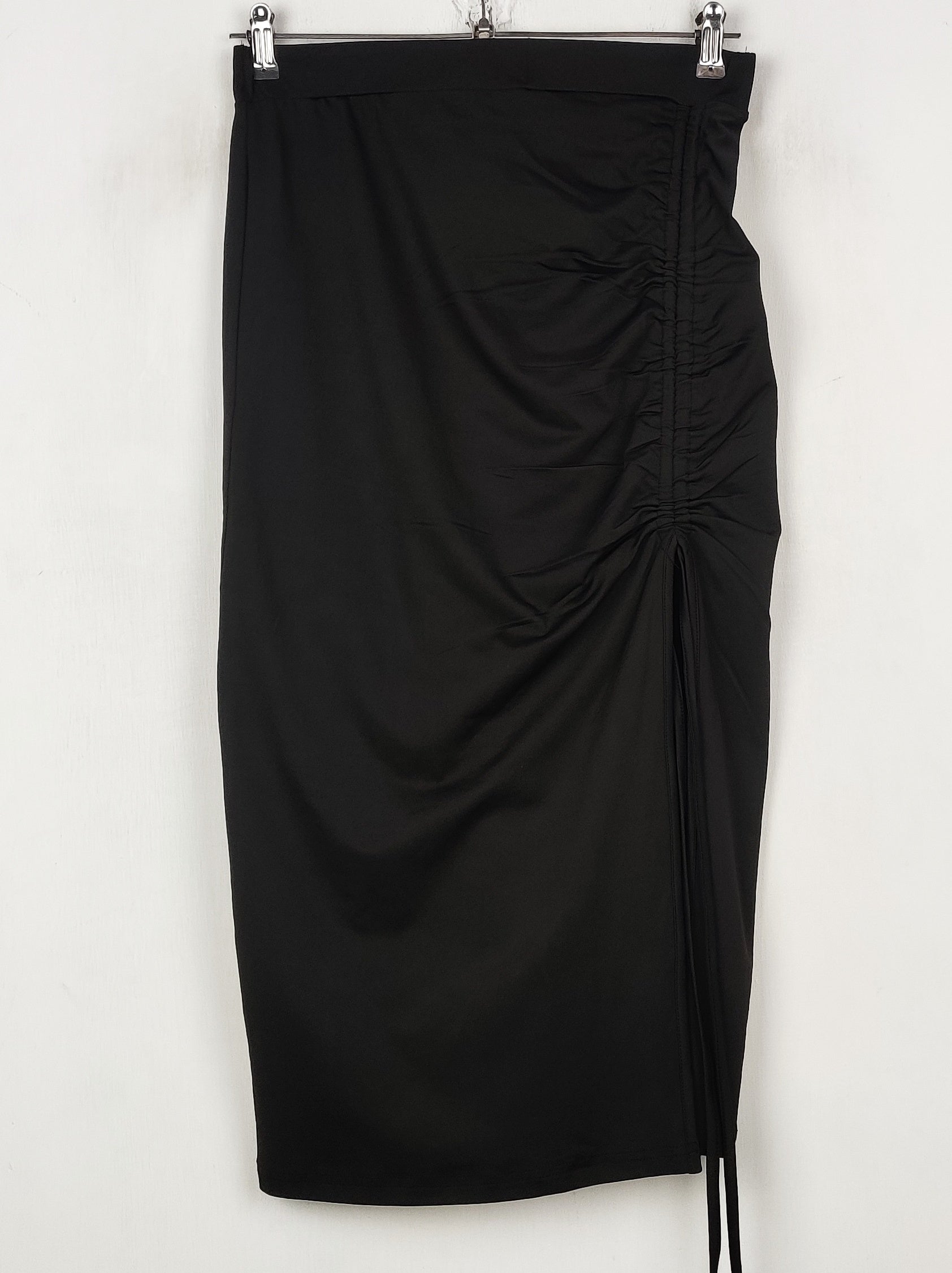 Buy online pre-used pre-loved 100% authentic & Original branded Shein (S-1367) available in Pakistan. Top international brands avilable.