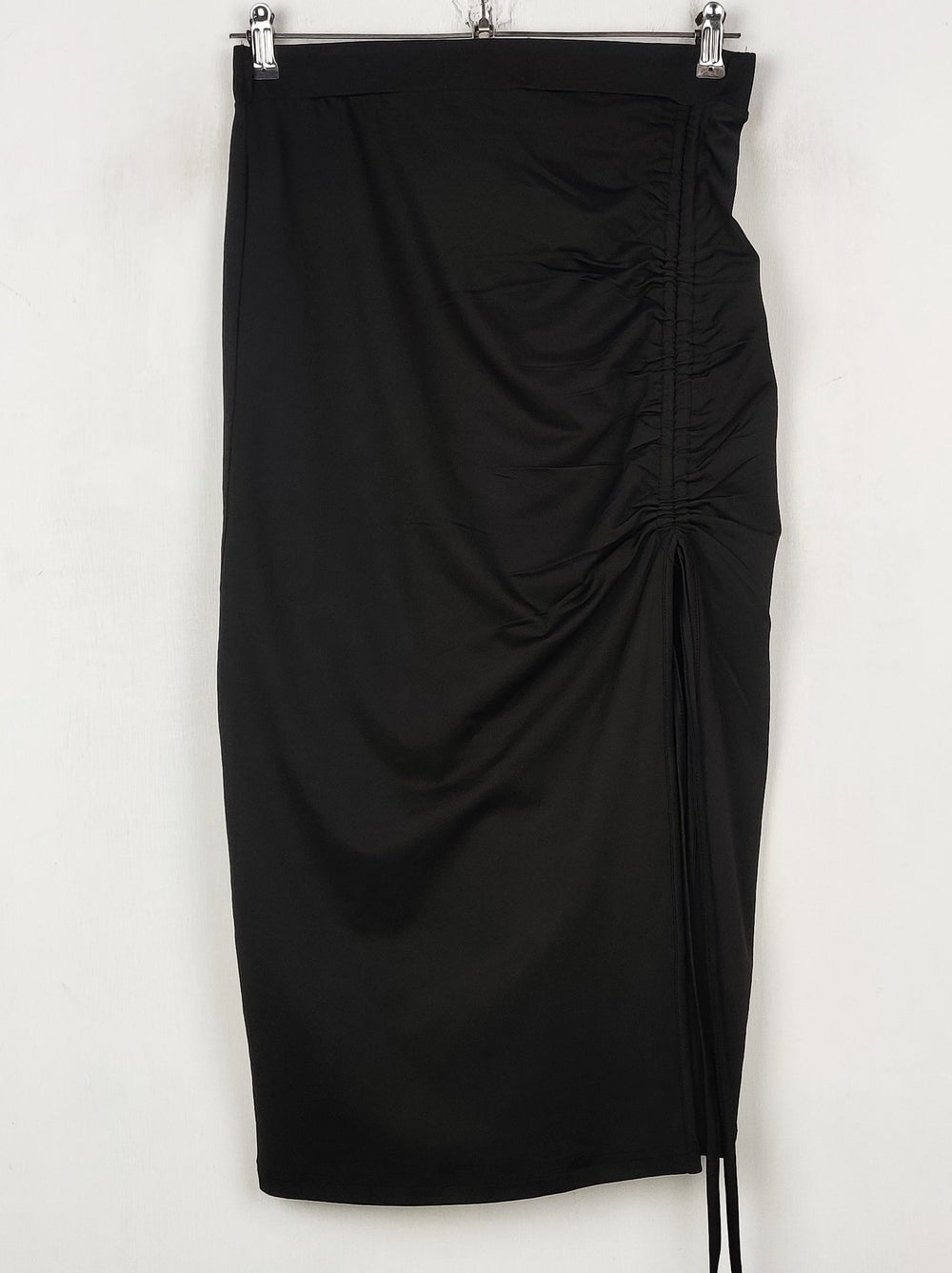Buy online pre-used pre-loved 100% authentic & Original branded Shein (S-1367) available in Pakistan. Top international brands avilable.