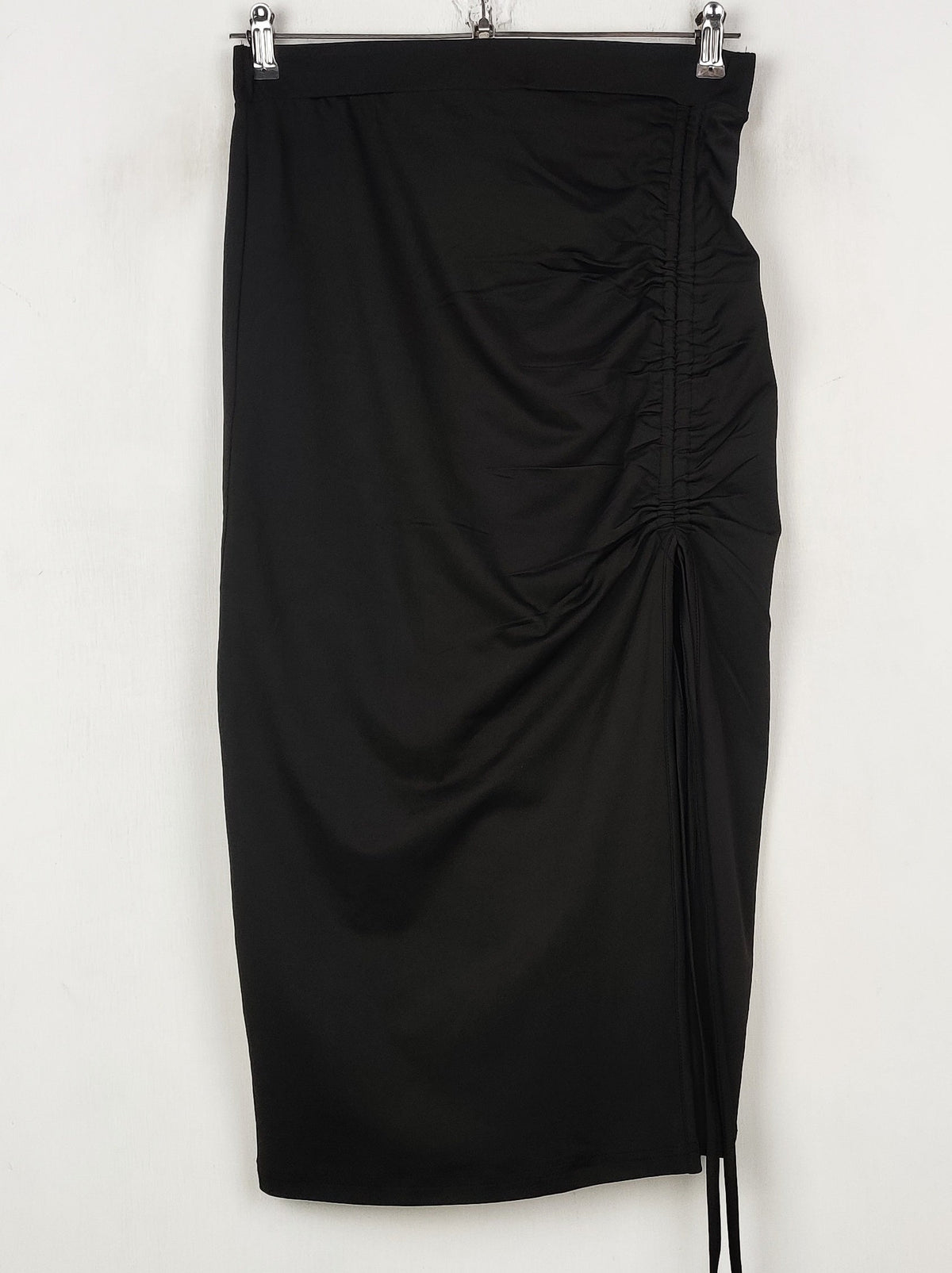 Buy online pre-used pre-loved 100% authentic & Original branded Shein (S-1367) available in Pakistan. Top international brands avilable.