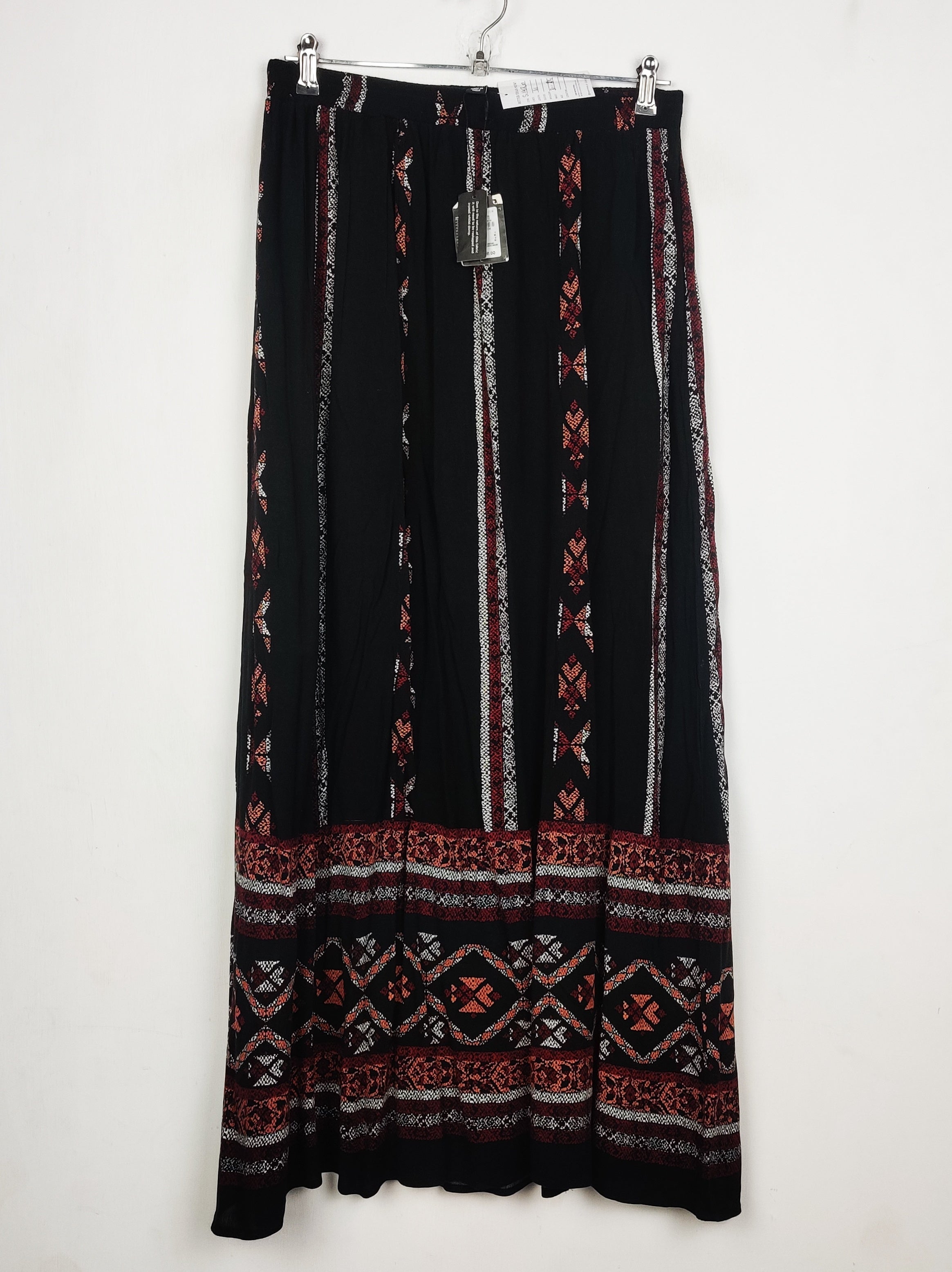 Buy online pre-used pre-loved 100% authentic & Original branded Atmosphere (S-1420) available in Pakistan. Top international brands avilable.