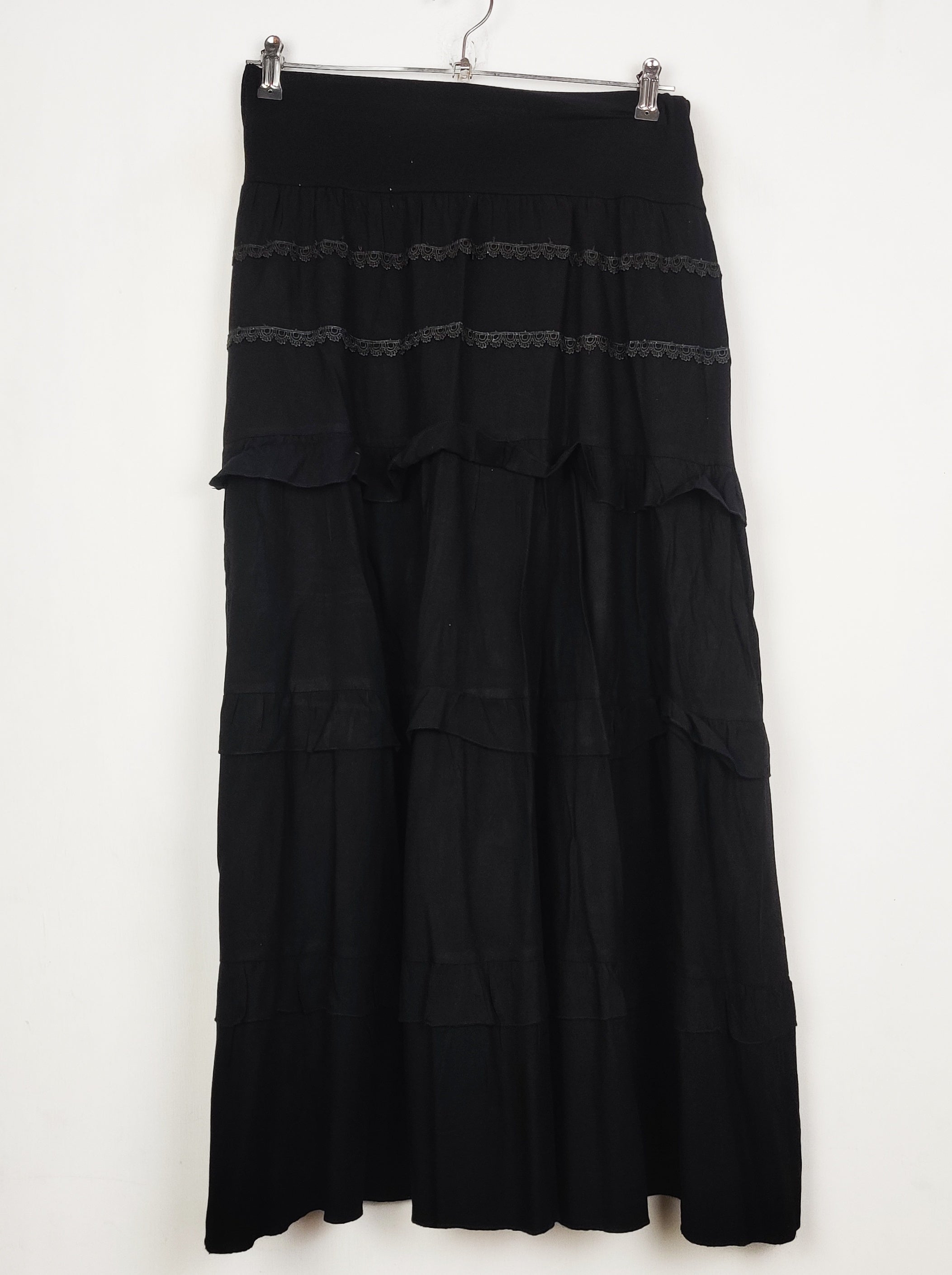 Buy online pre-used pre-loved 100% authentic & Original branded Yendi (S-1445) available in Pakistan. Top international brands avilable.