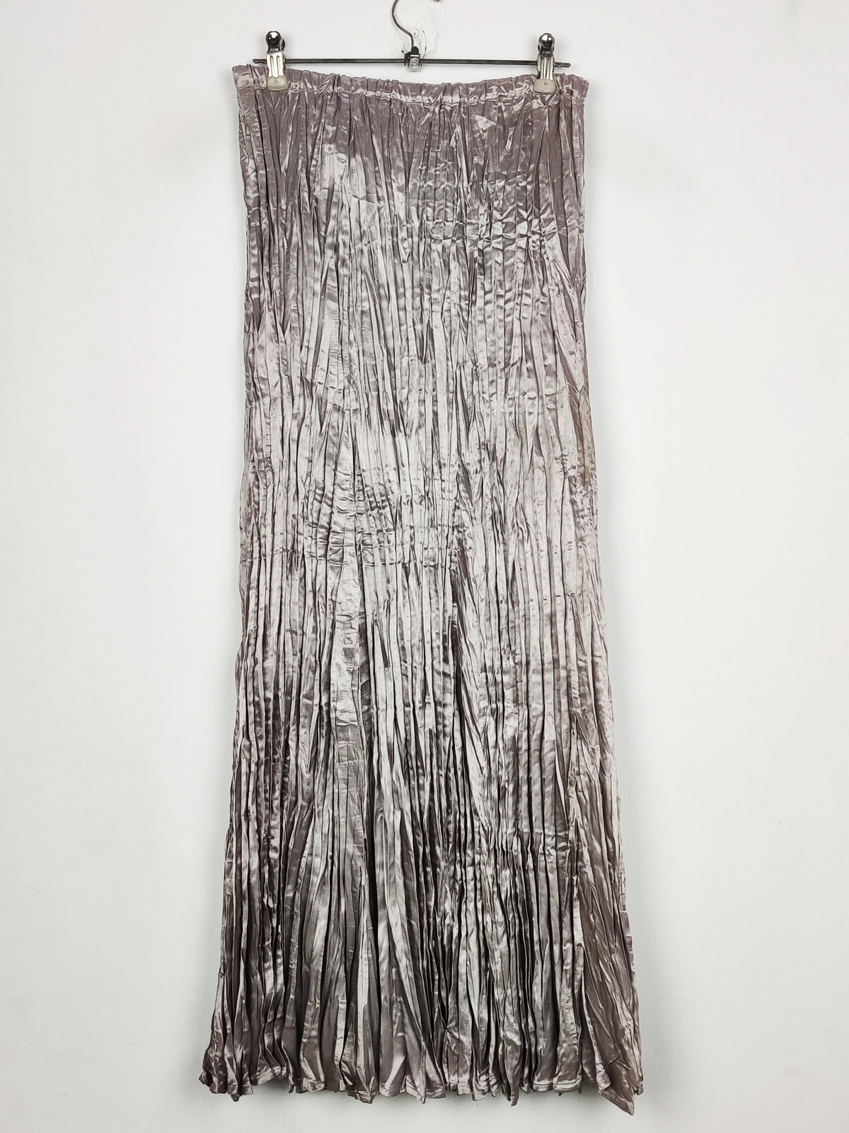 Buy online pre-used pre-loved 100% authentic & Original branded Marks & Spencer (S-1477) available in Pakistan. Top international brands avilable.