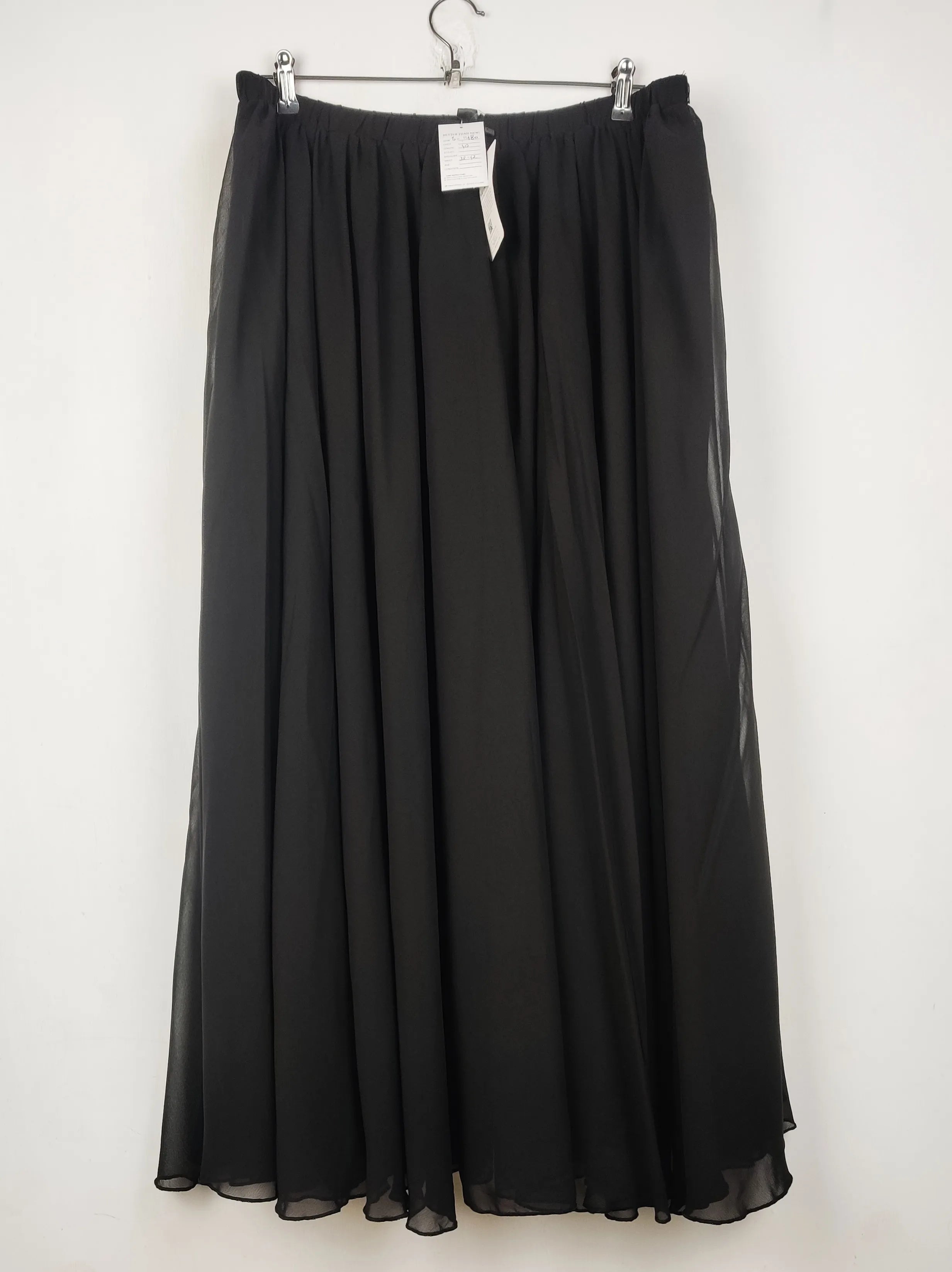Buy online pre-used pre-loved 100% authentic & Original branded Shein (S-1480) available in Pakistan. Top international brands avilable.