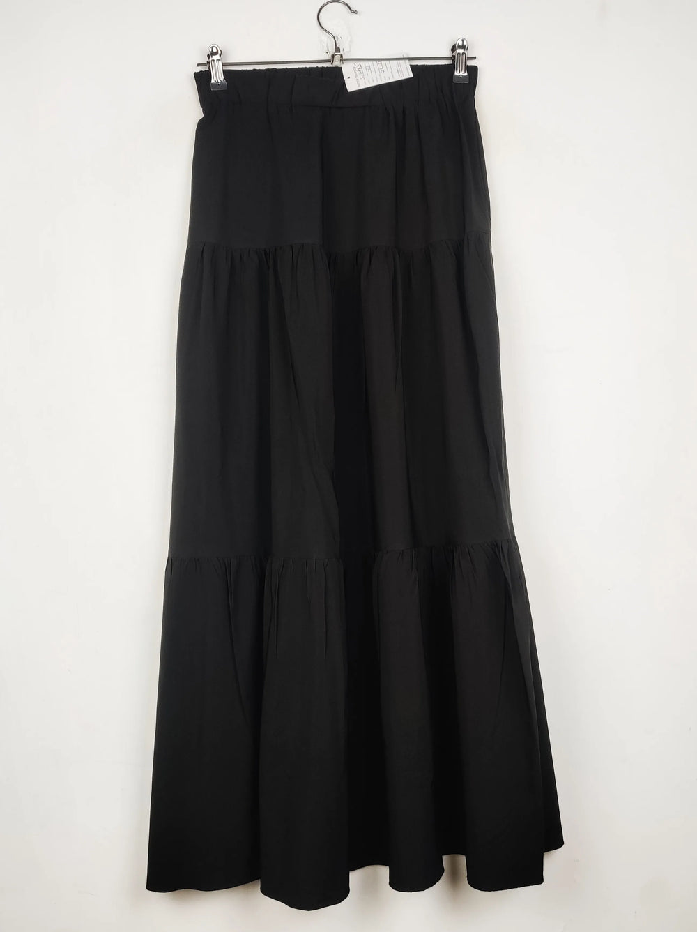 Buy online pre-used pre-loved 100% authentic & Original branded Unknown Brand (S-1485) available in Pakistan. Top international brands avilable.