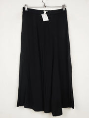 Buy online pre-used pre-loved 100% authentic & Original branded H&M (S-1488) available in Pakistan. Top international brands avilable.