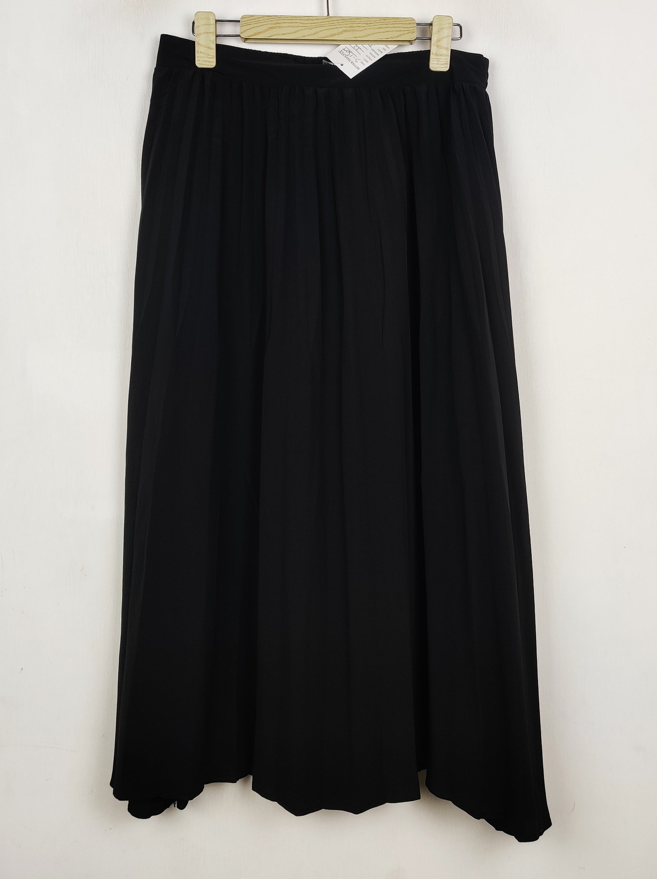 Buy online pre-used pre-loved 100% authentic & Original branded Primark (S-1507) available in Pakistan. Top international brands avilable.