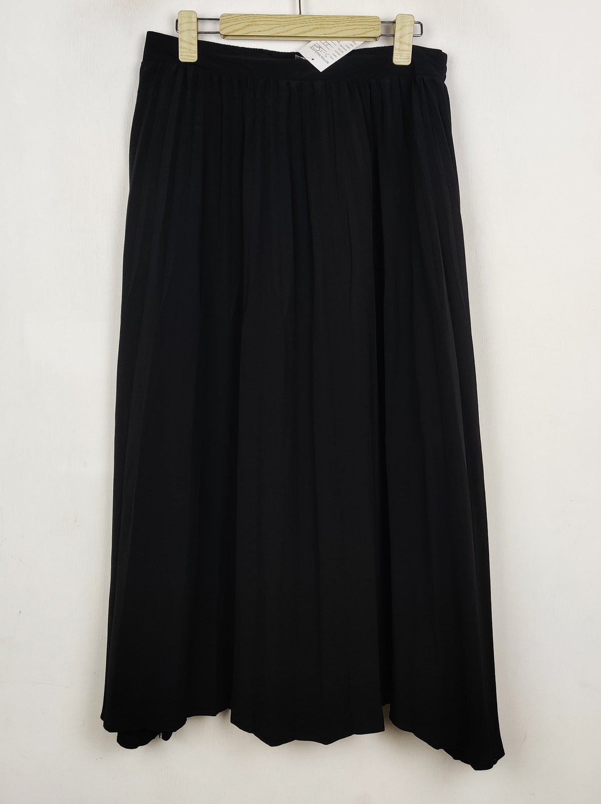 Buy online pre-used pre-loved 100% authentic & Original branded Primark (S-1507) available in Pakistan. Top international brands avilable.