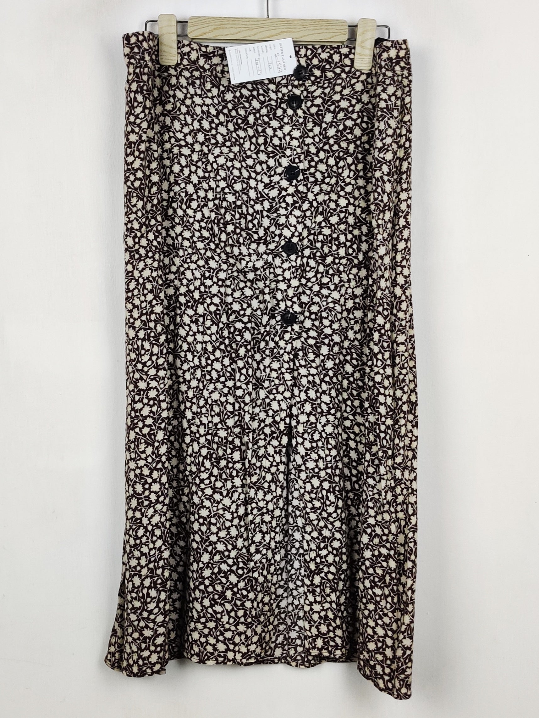 Buy online pre-used pre-loved 100% authentic & Original branded H&M (S-1527) available in Pakistan. Top international brands avilable.